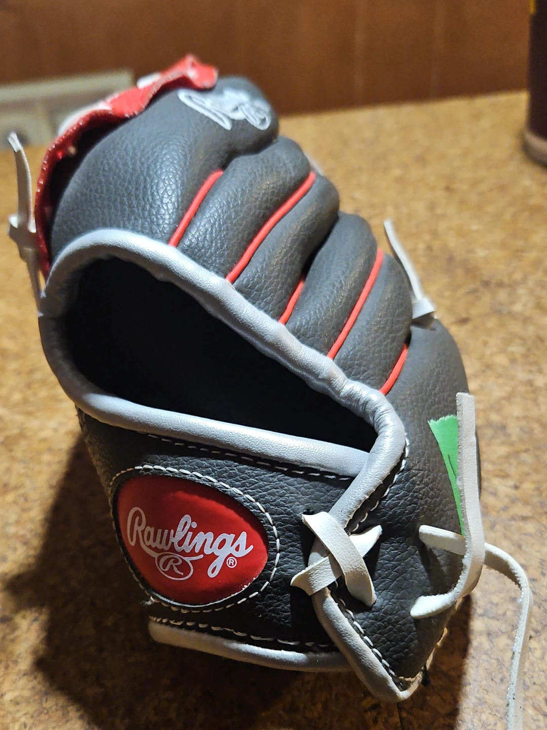 Rawlings Baseball Glove