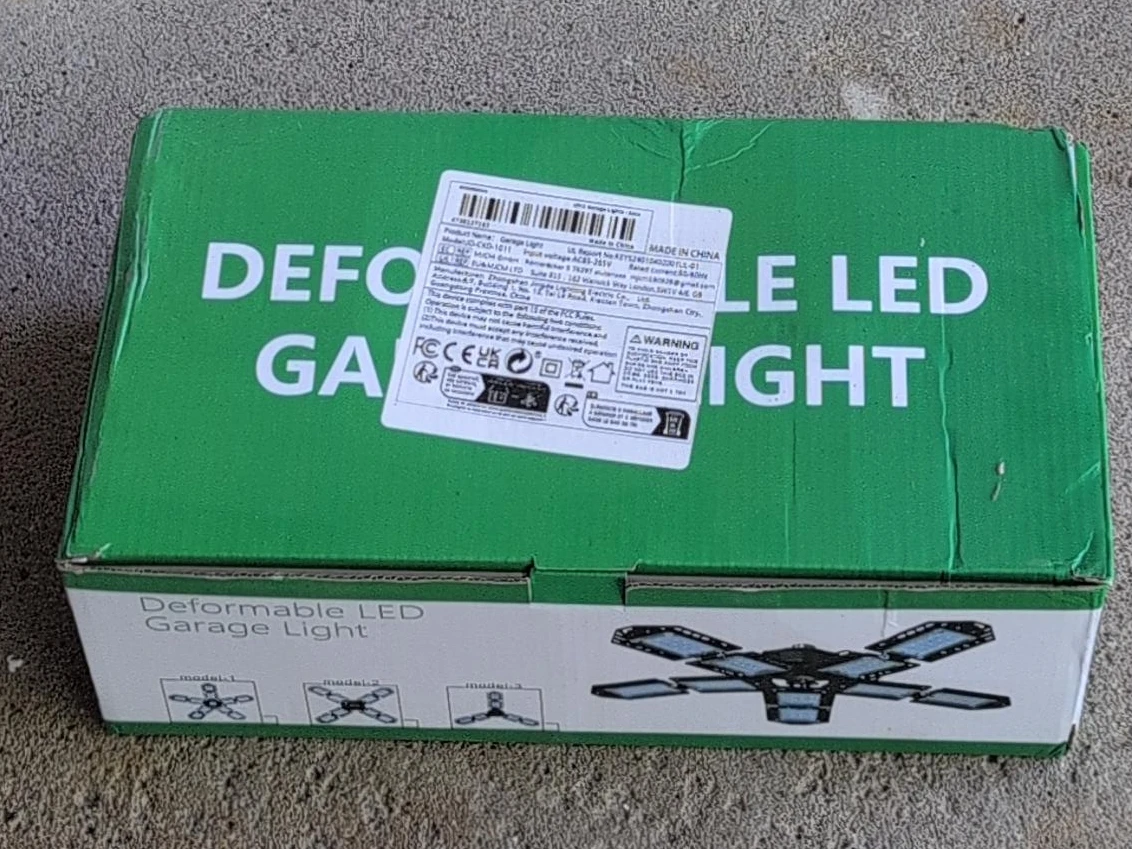 Deformable LED Garage Light
