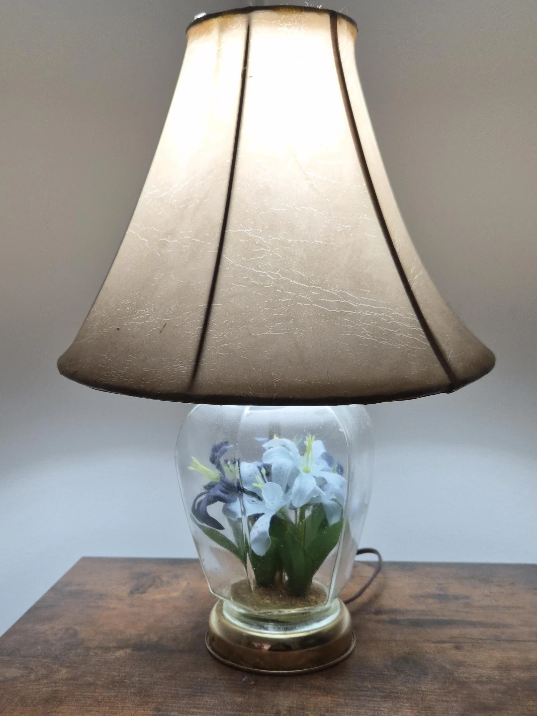 Table Lamp with Artificial Flowers