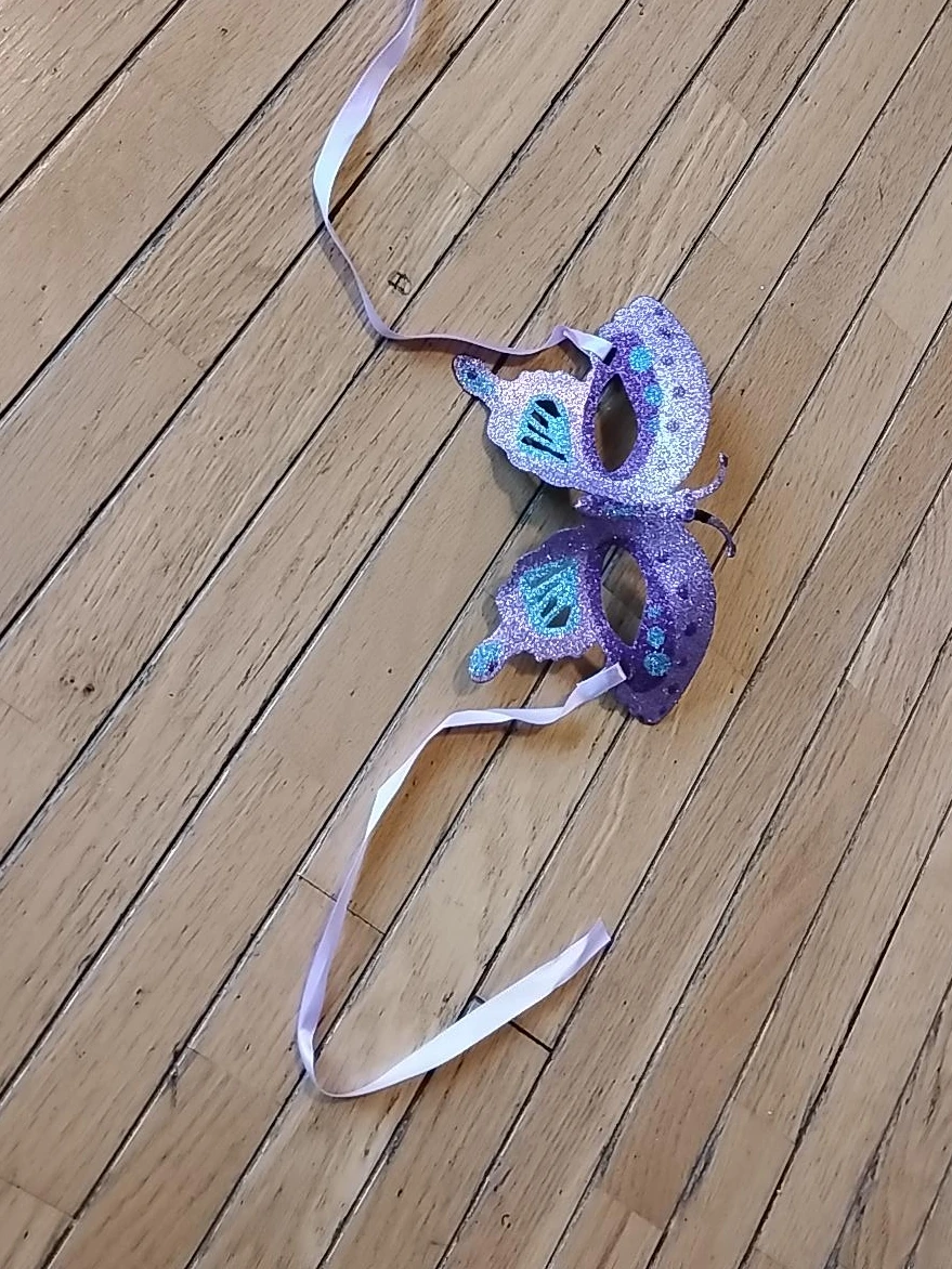 Butterfly Mask with Ribbons - photo 2