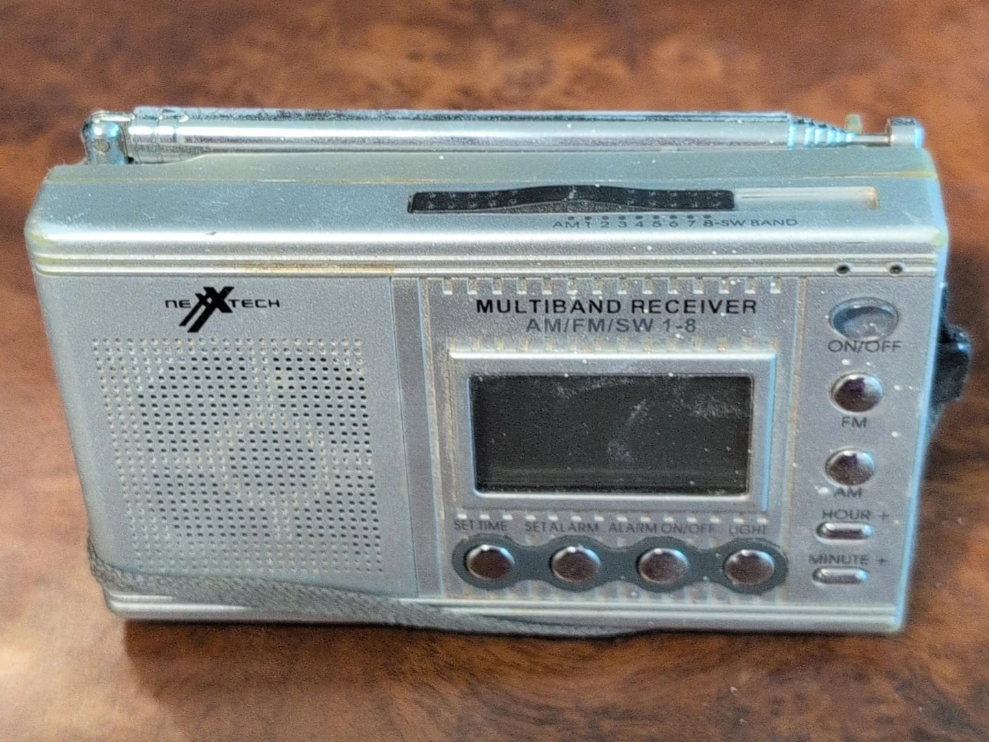 Nextech Multiband Receiver AM/FM/SW 1-8 Radio