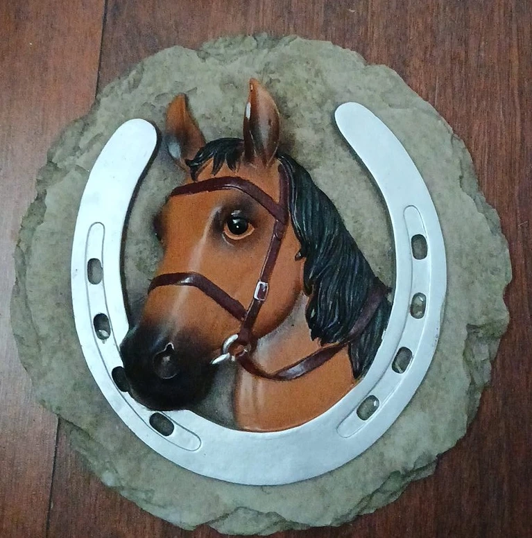 Horse Head and Horseshoe Wall Decor
