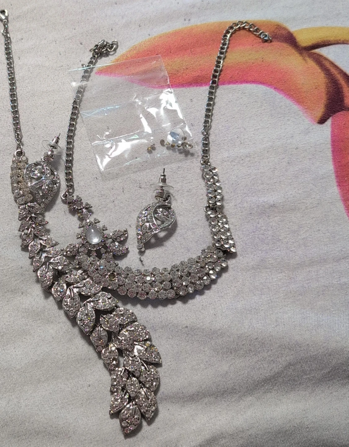 Rhinestone Necklace and Earring Set some extra stone with it