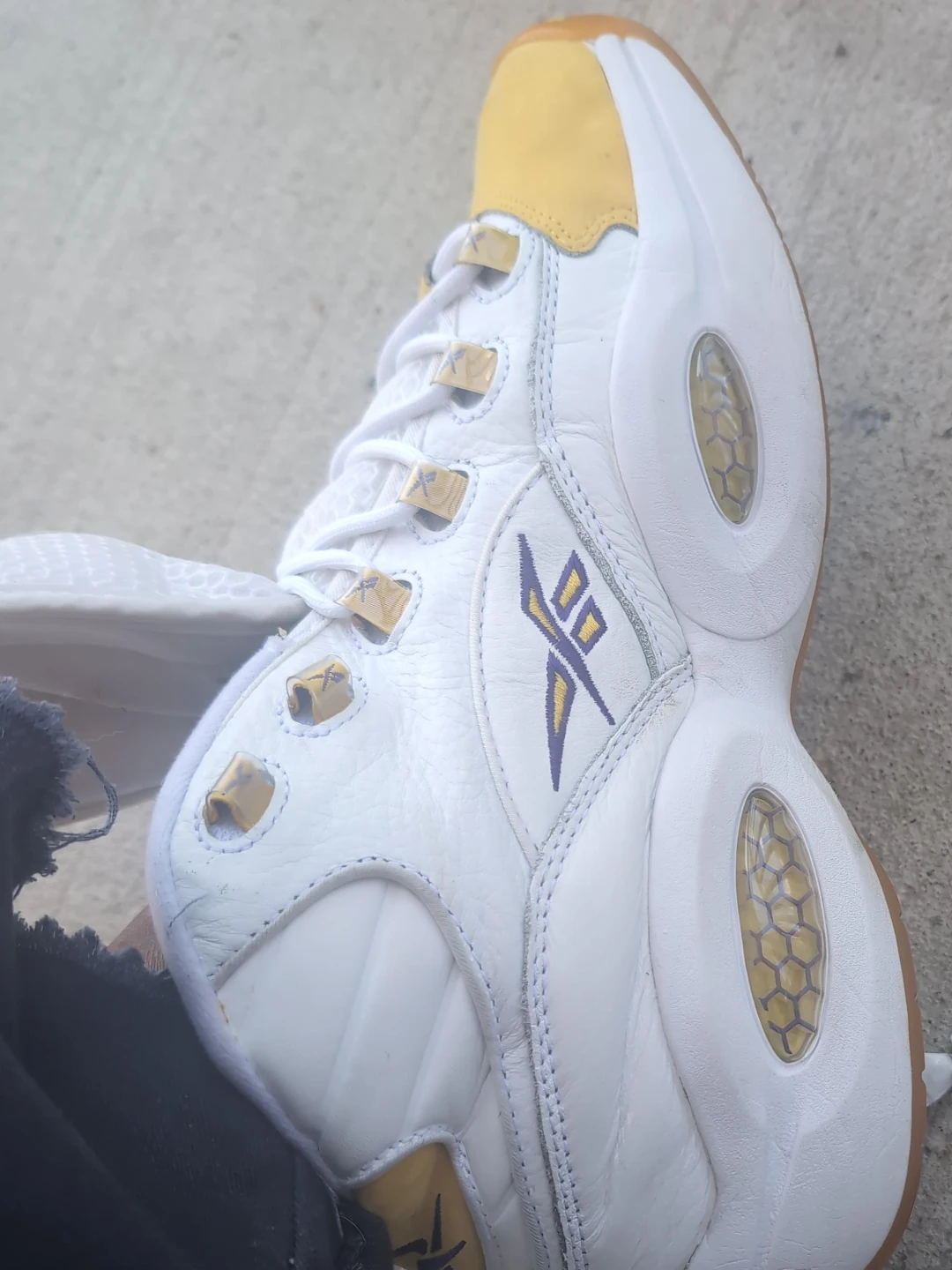 Reebok Question Mid Shoes