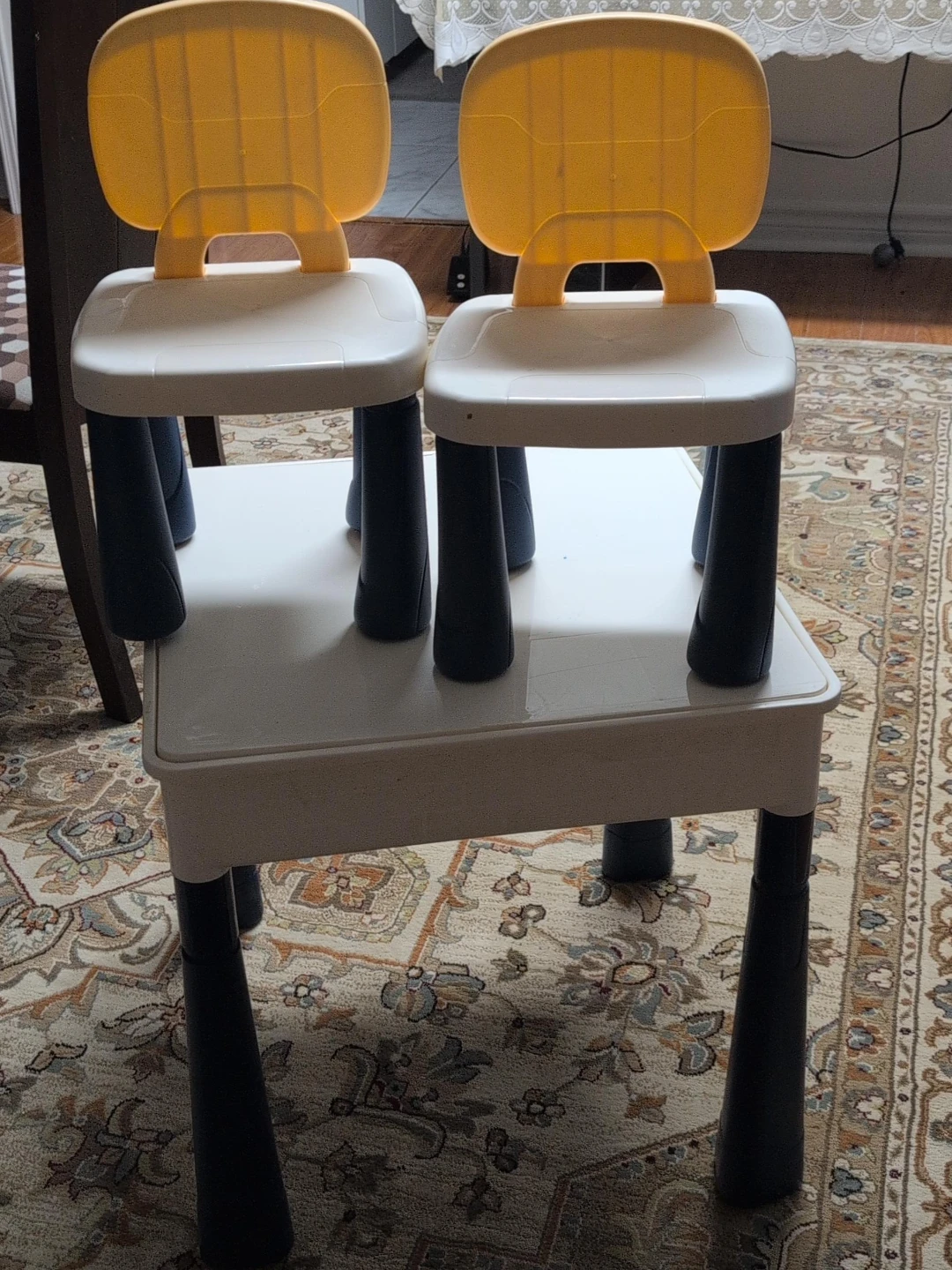 Children's Table and Chairs Set no LEGO