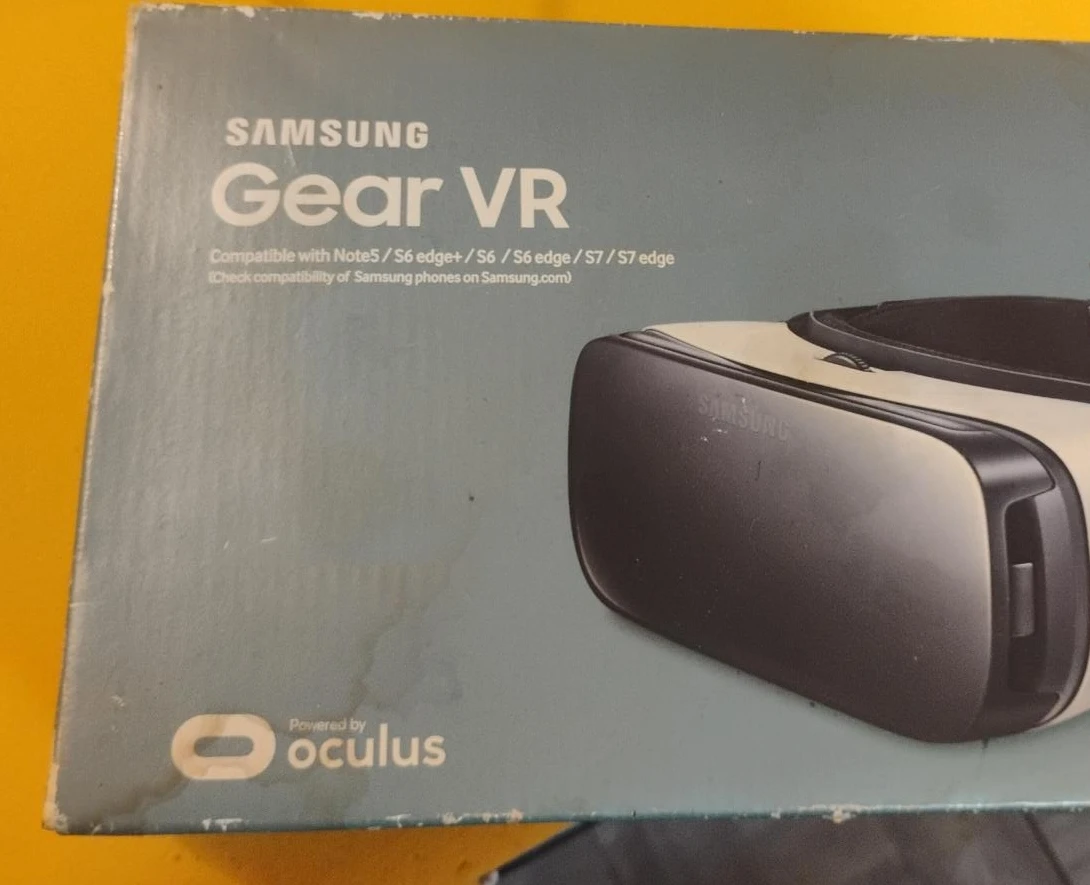 Samsung Gear VR Virtual Reality Headset