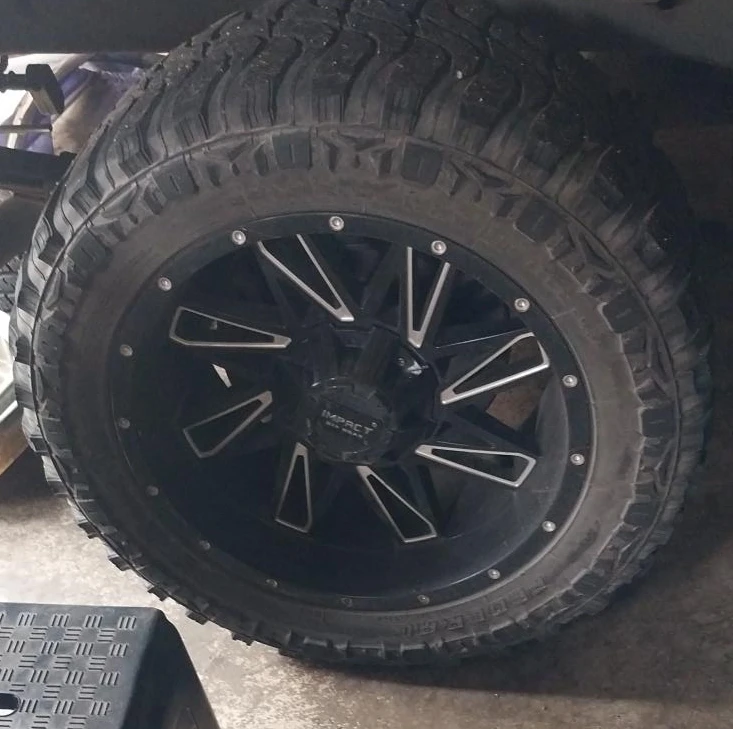 Impact Wheel with Tire