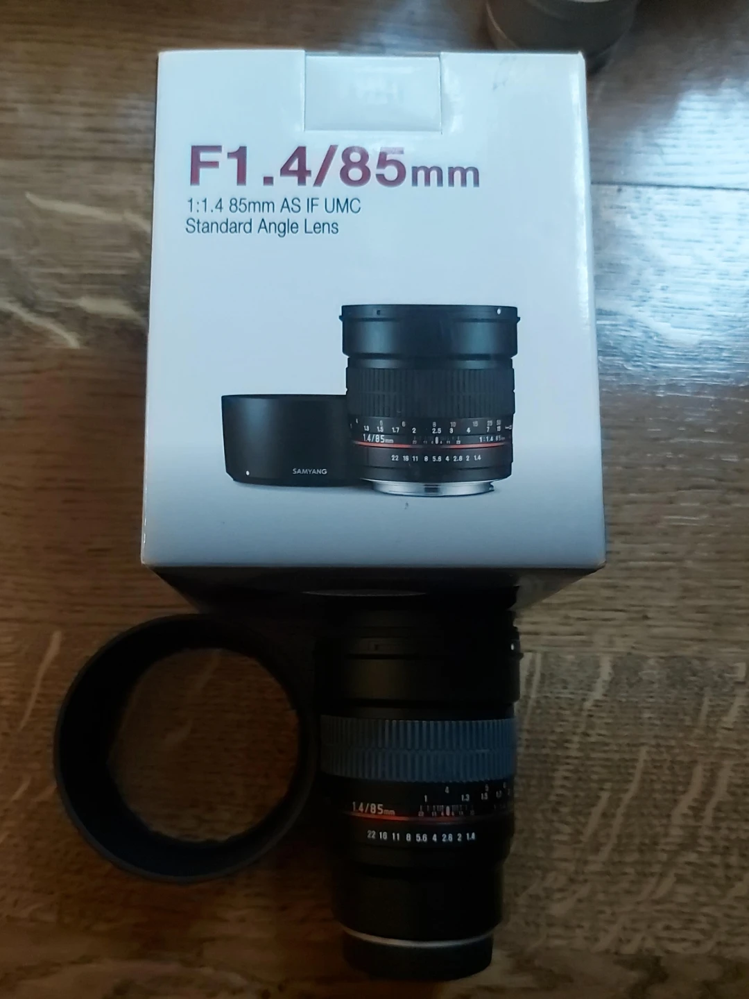 Samyang F1.4/85mm Standard Angle Lens