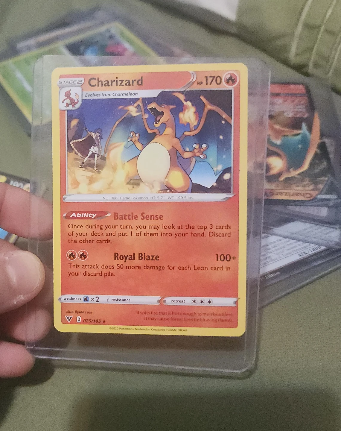Pokemon Charizard Card 025/185
