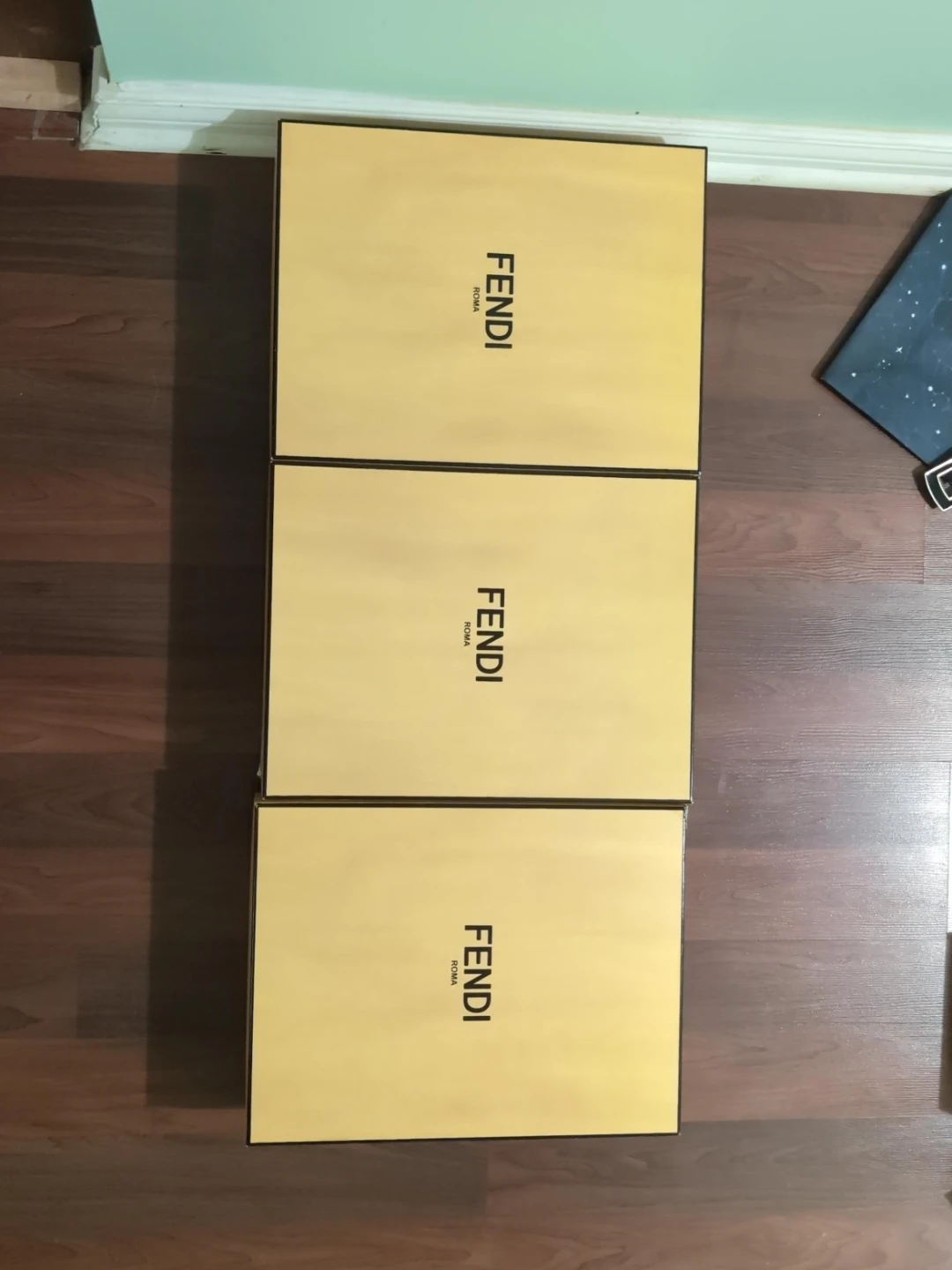 Fendi Roma sweater boxes 3 large male size clothing