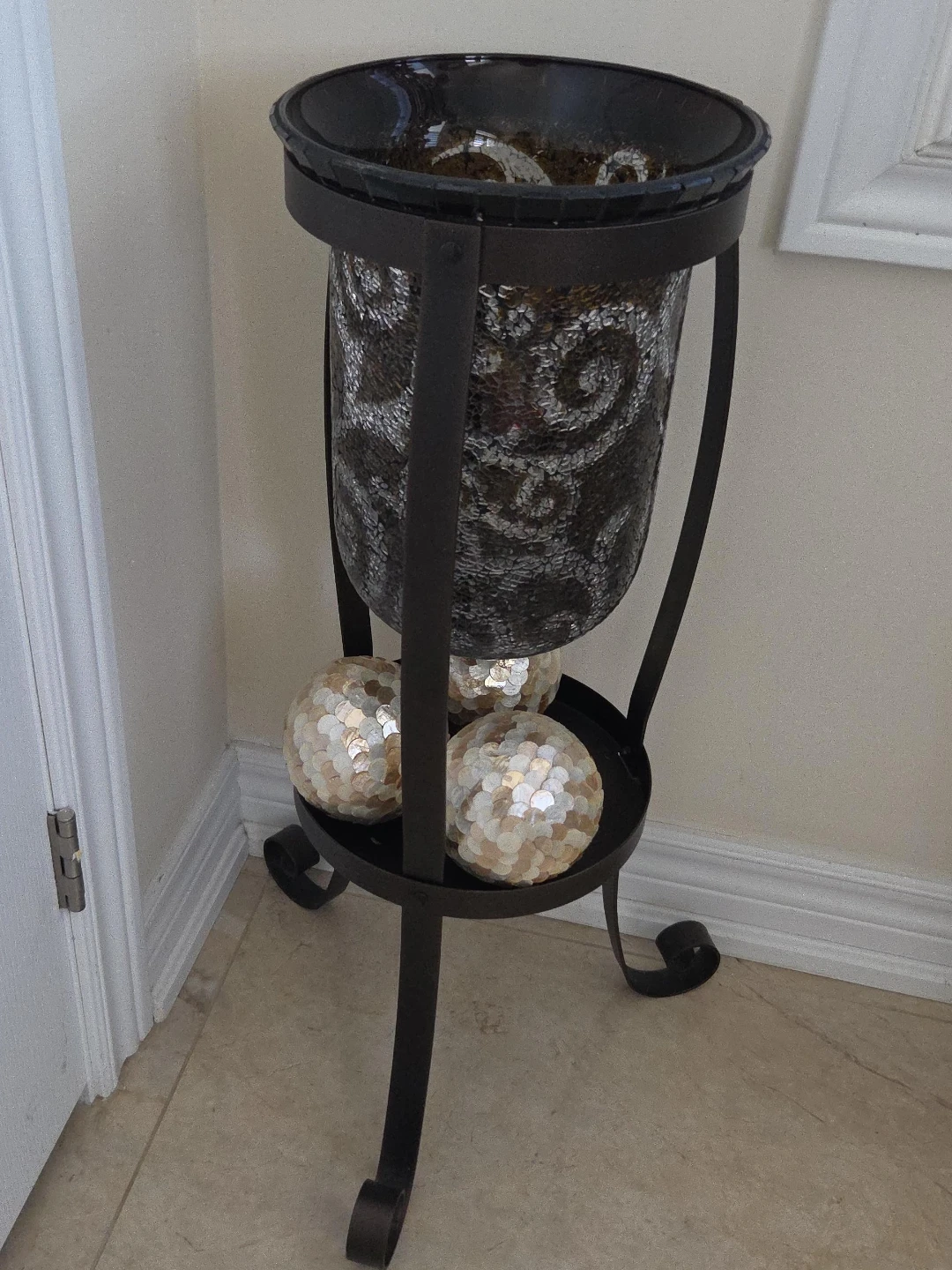 Decorative Stand with Orbs