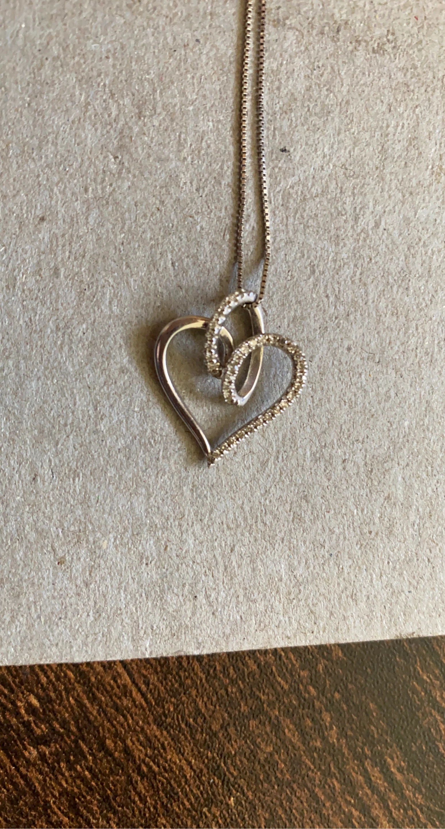 10K white gold Heart Pendant Necklace with Diamonds