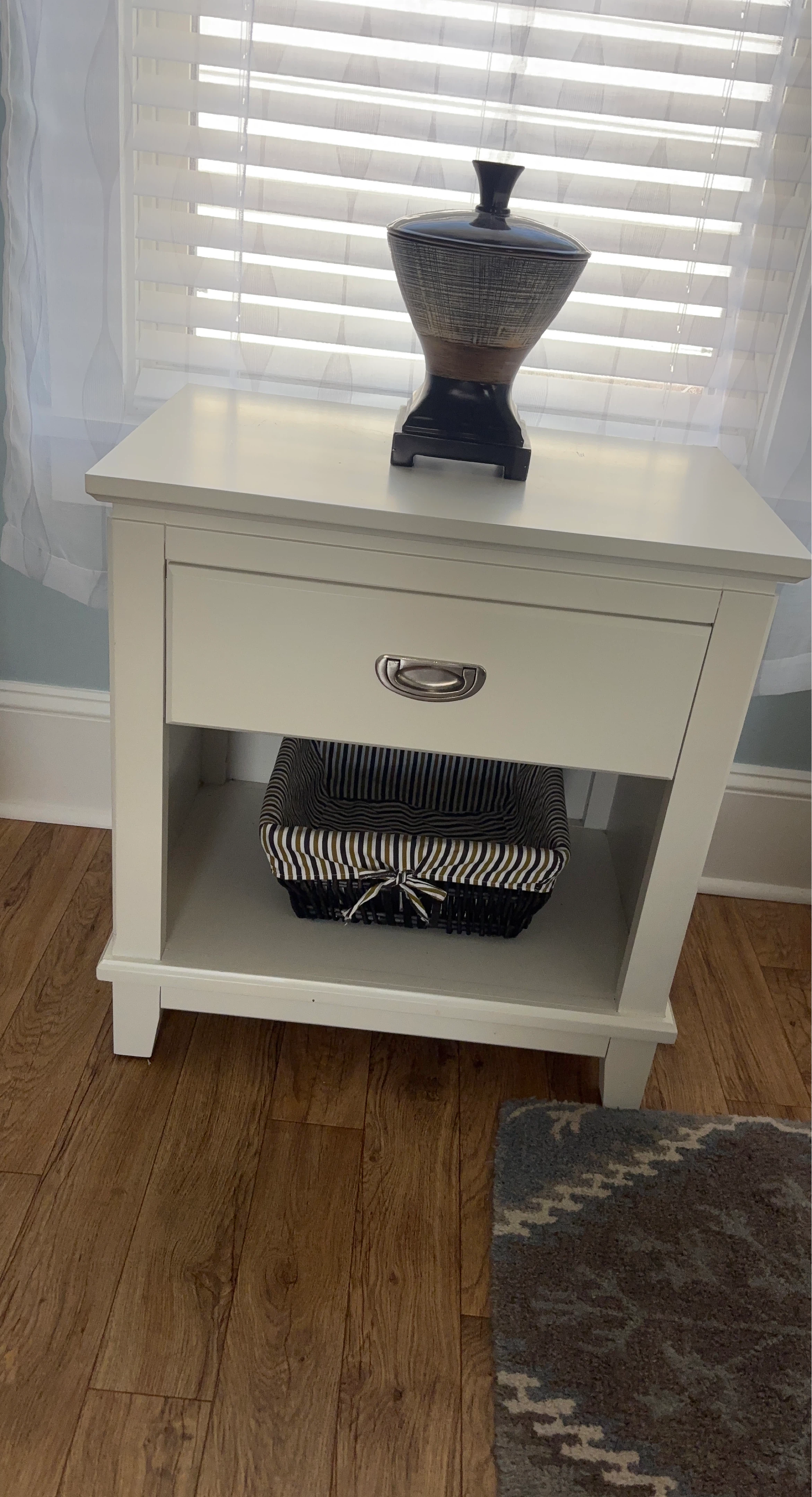 White Nightstand with Drawer and Basket