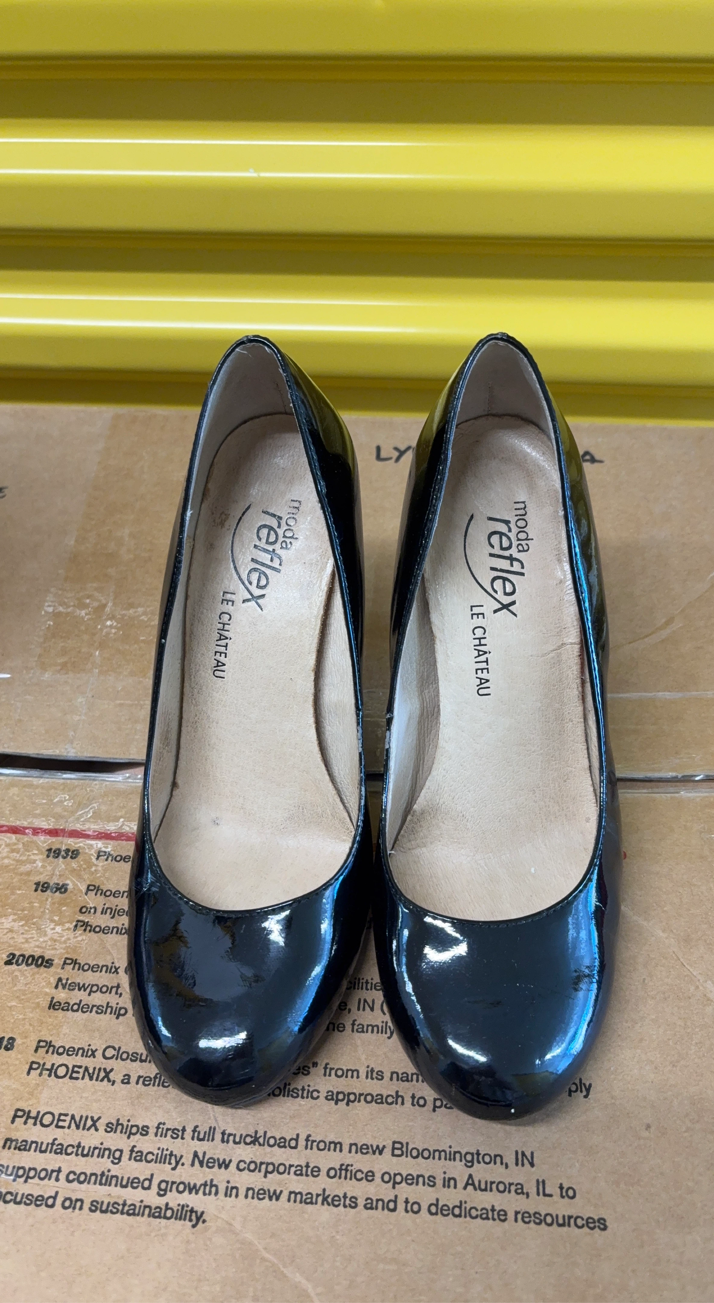 Le Château Moda Reflex Black Patent Heels