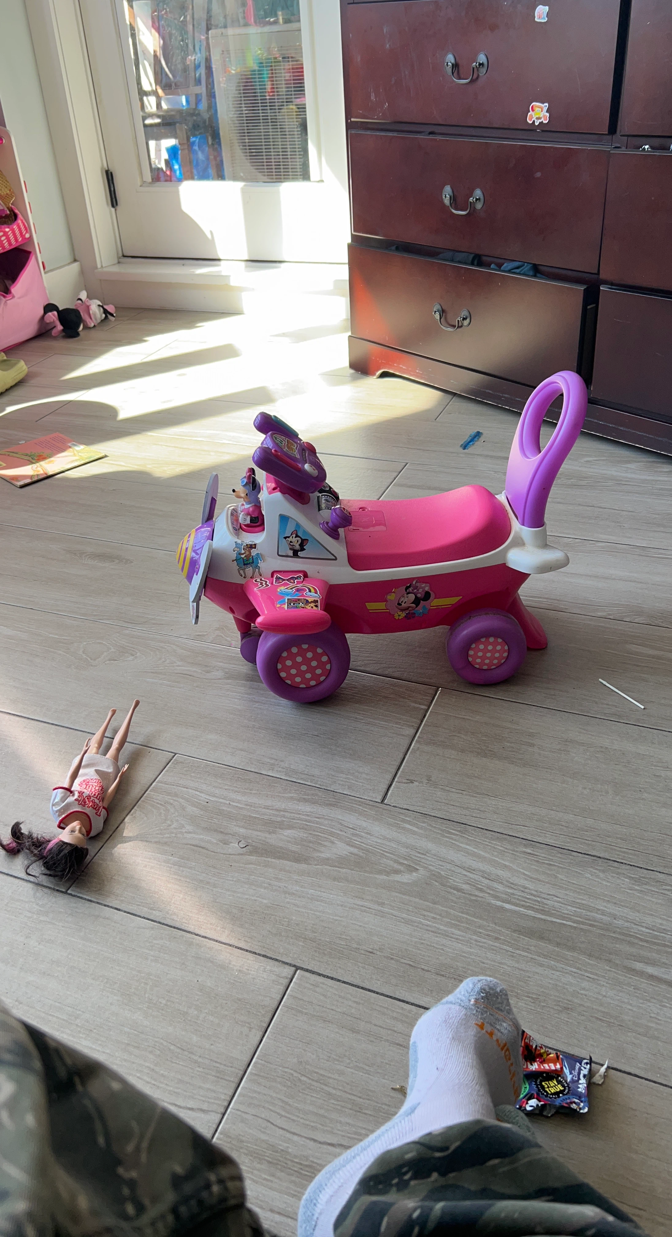 Disney Minnie Mouse Ride-On Toy Plane