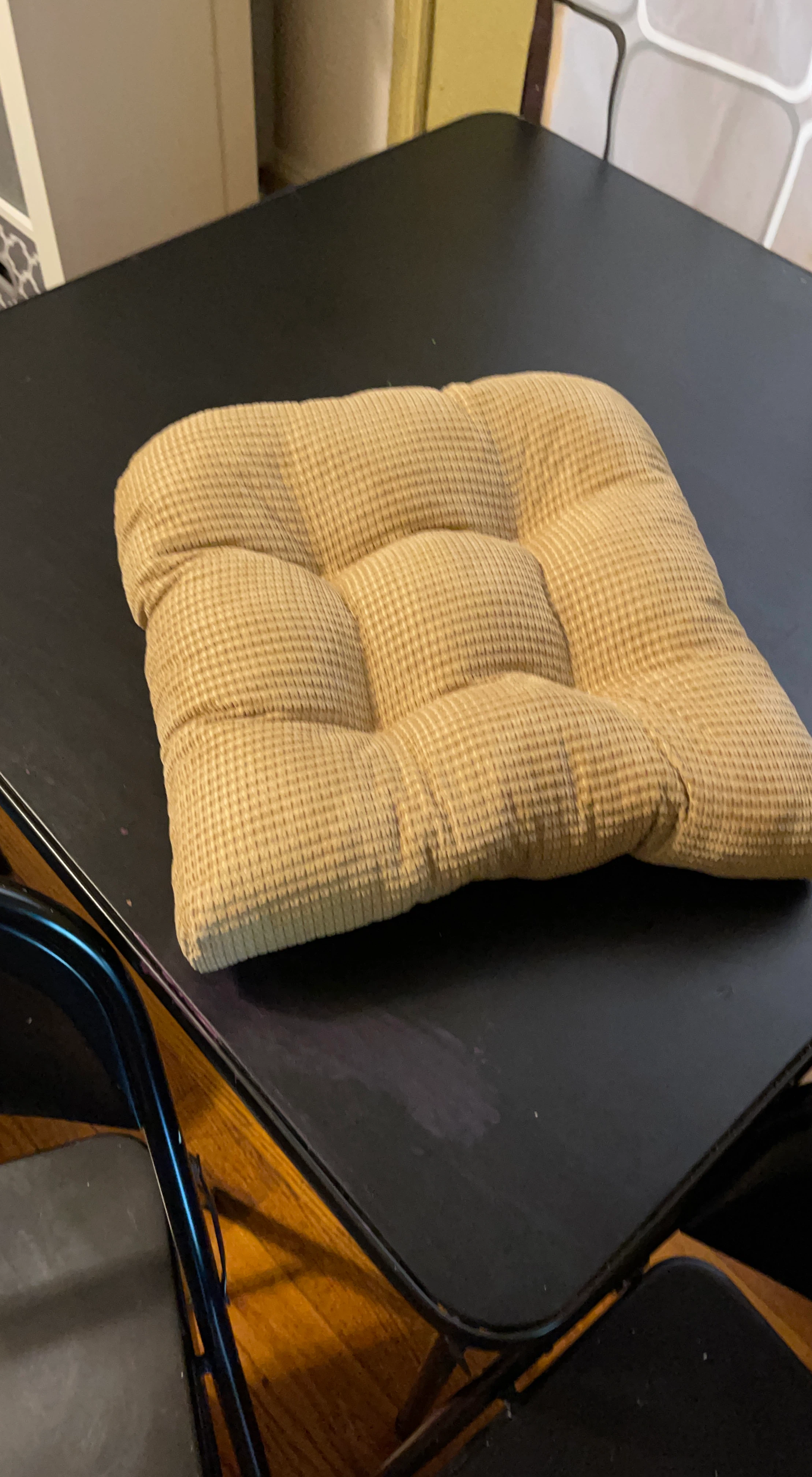 Tufted Seat Cushion