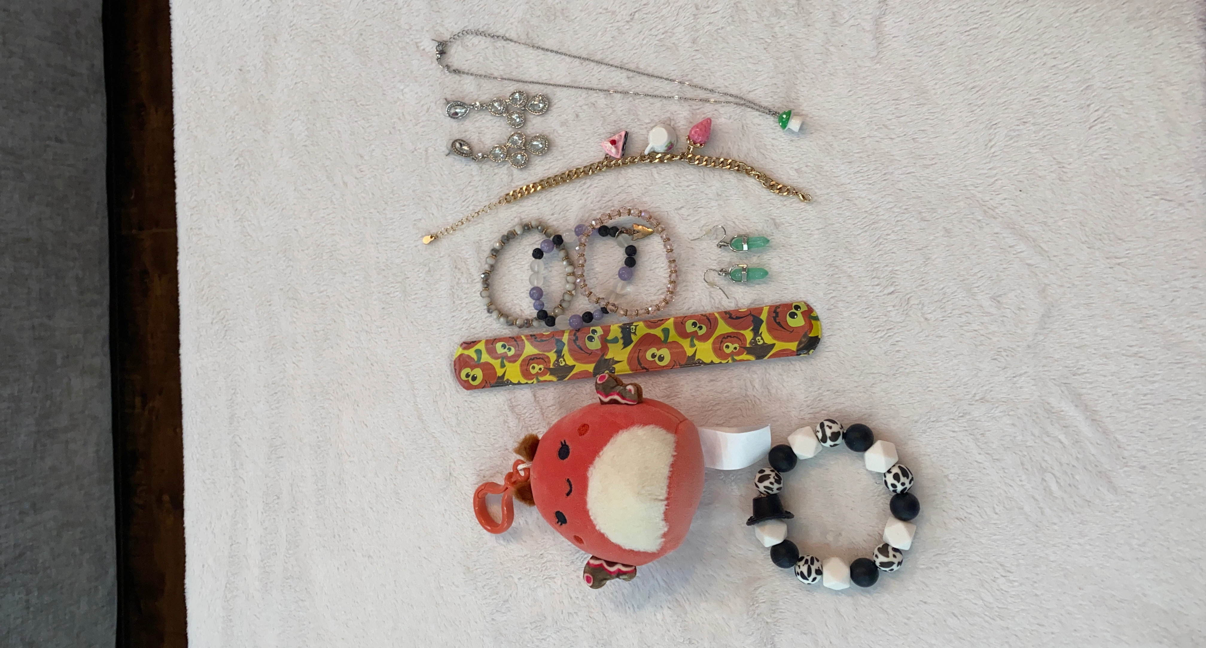 Assorted Fashion Jewelry & Keychain Plush