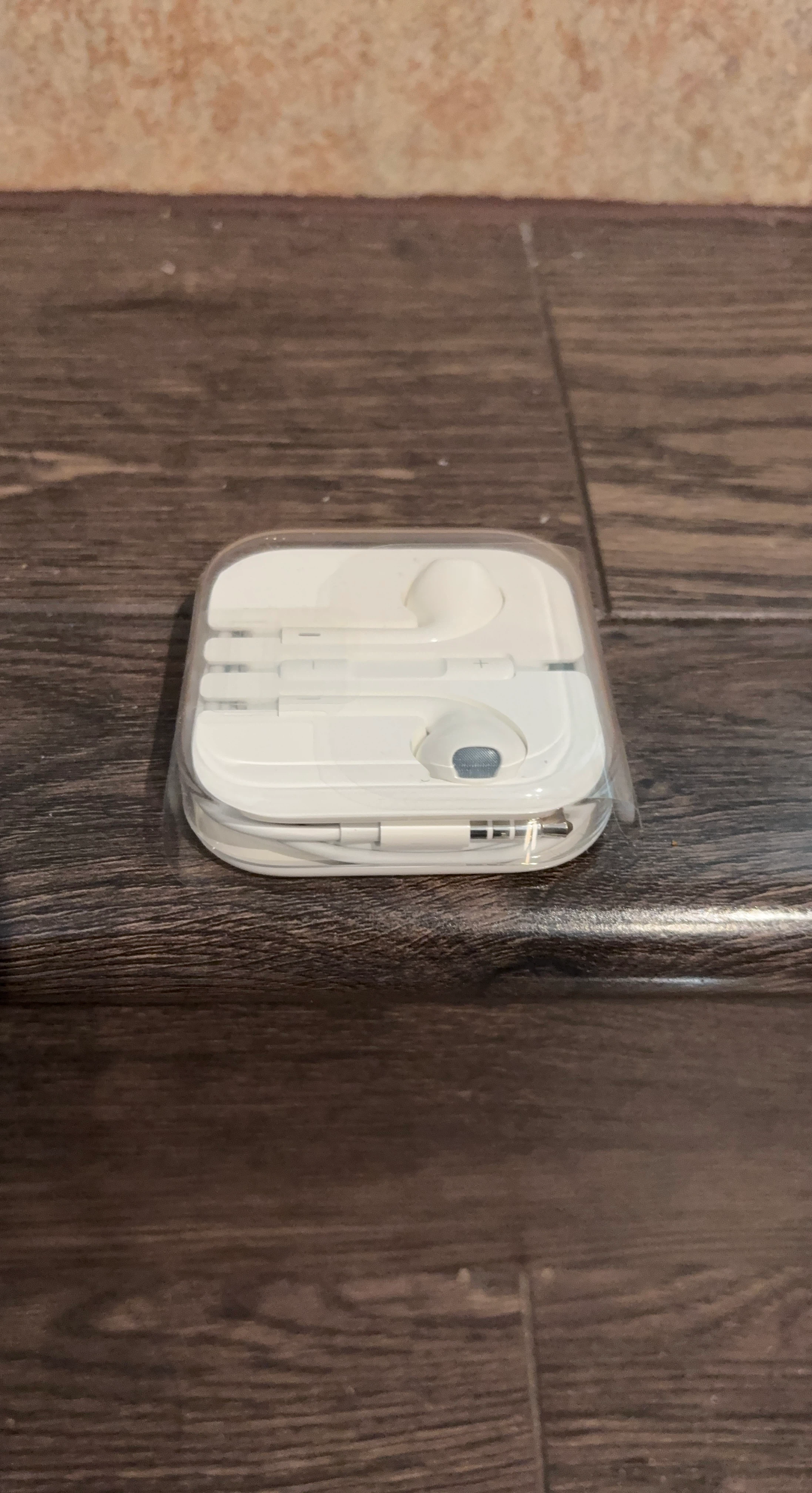 Apple EarPods Wired Headphones