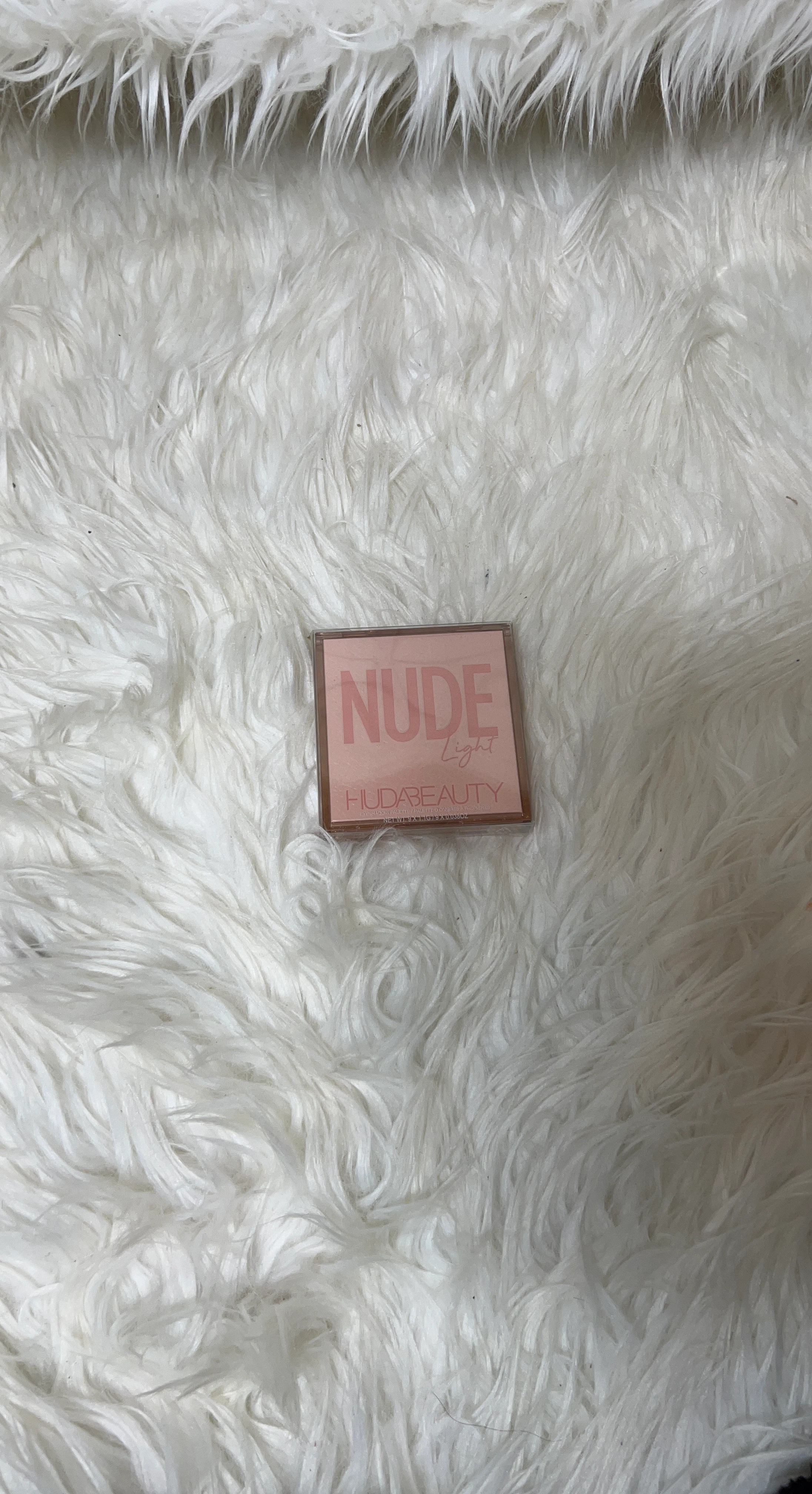 Huda Beauty Nude Light Eyeshadow Palette