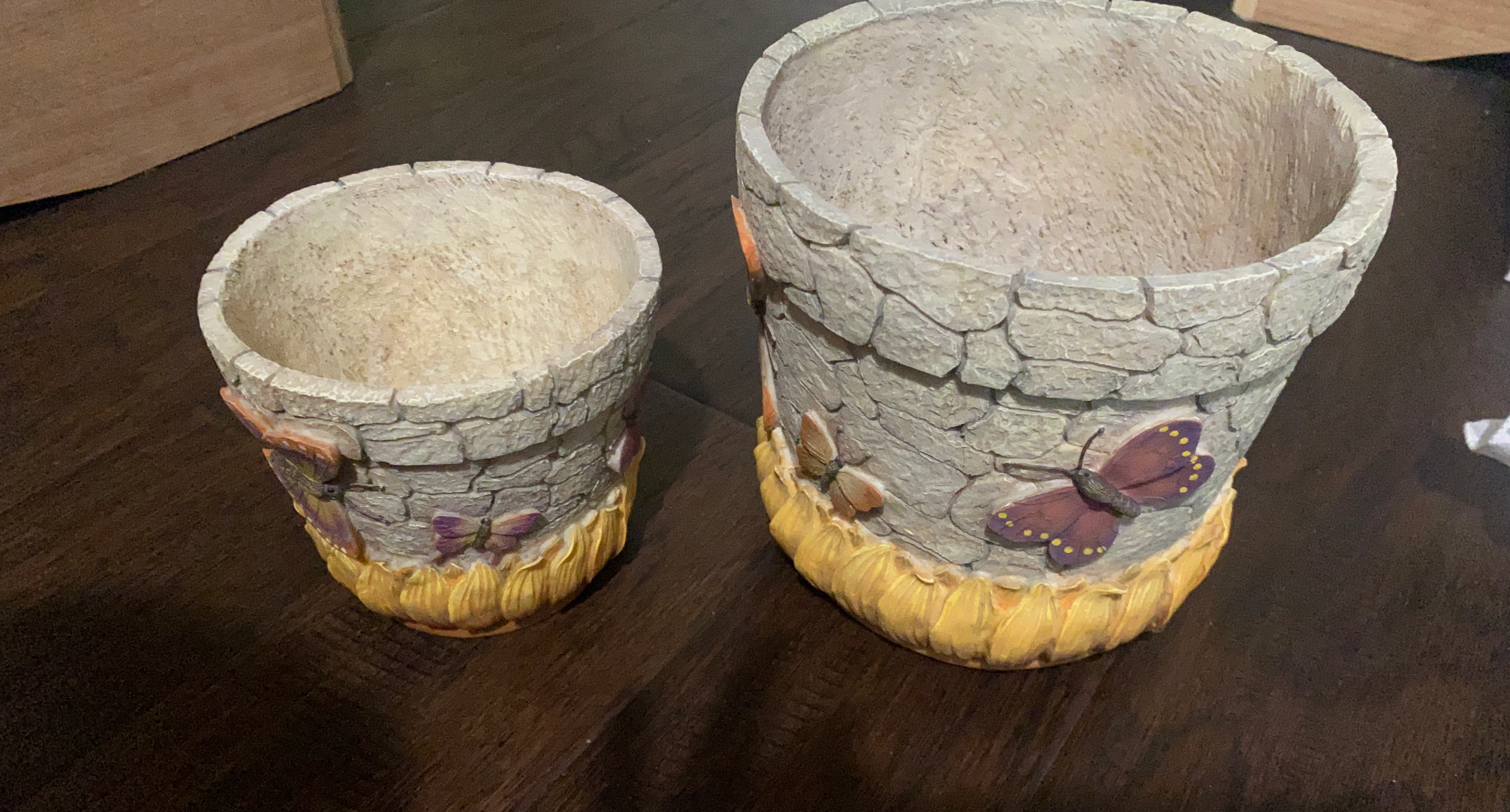 Set of 2 Decorative Flower Pots with Butterflies