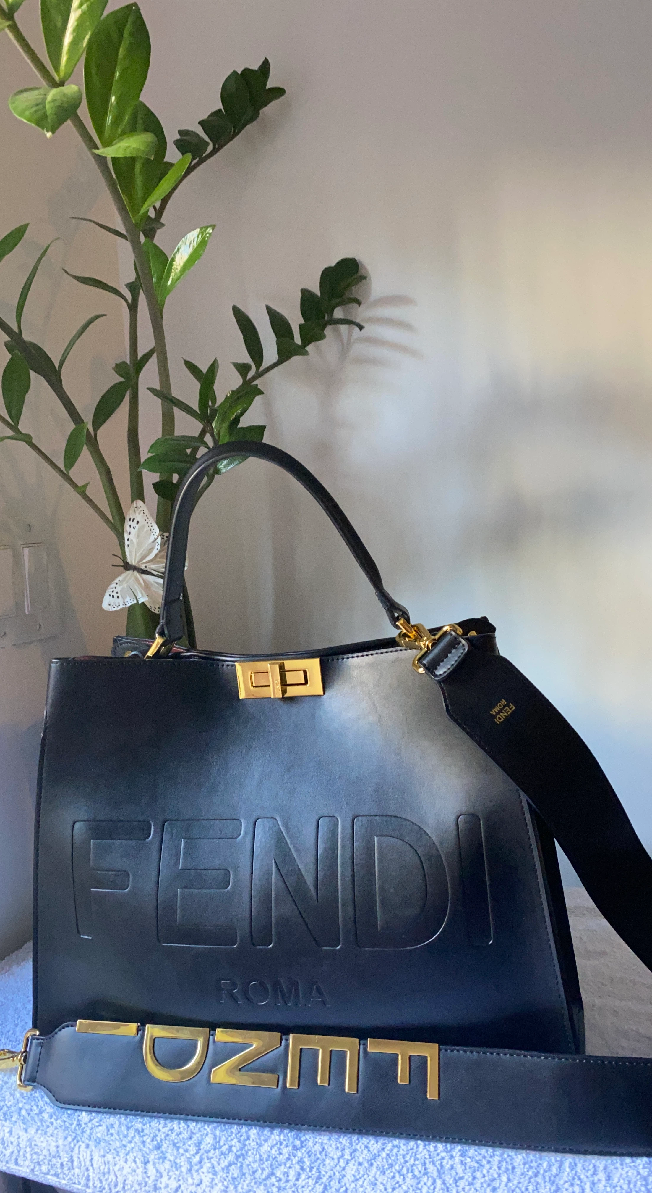 Fendi Black Leather Tote Bag with Detachable Strap