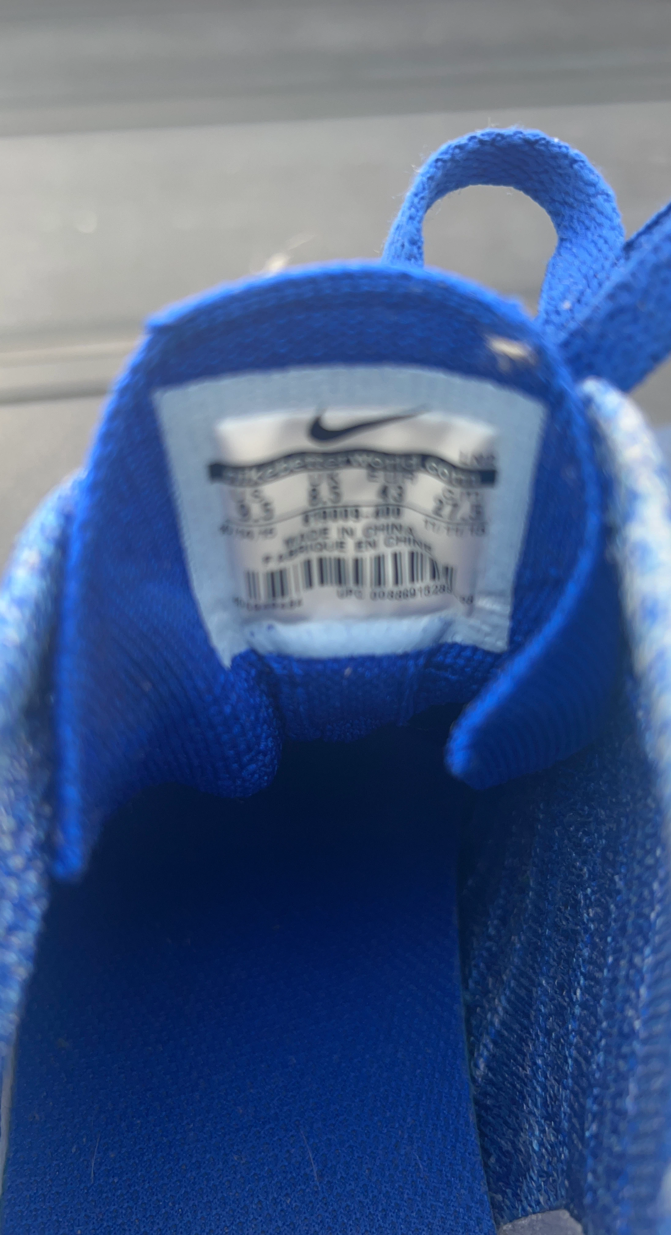 Nike Blue Flyknit Running Shoes Men's Size 9.5