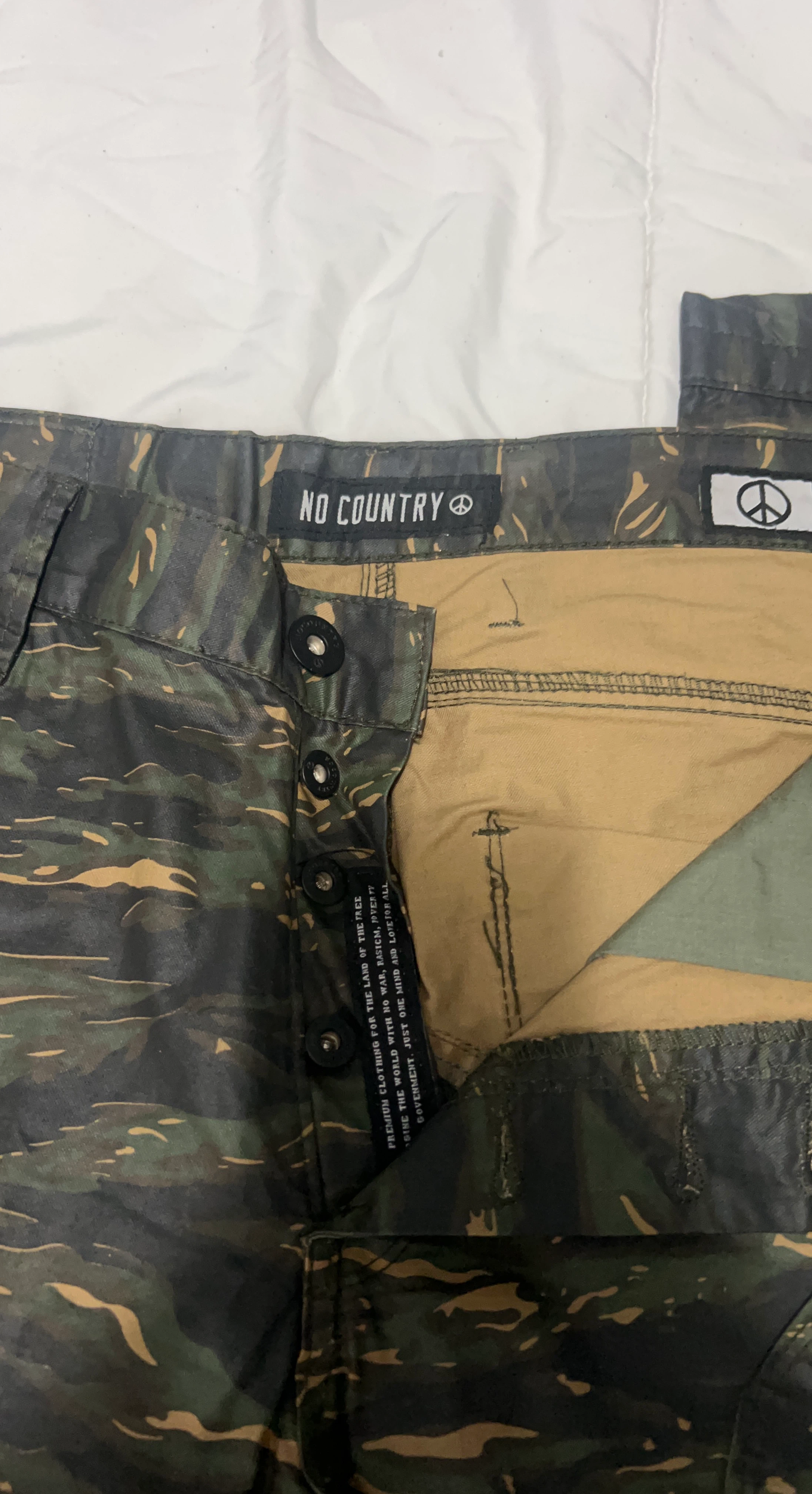 NO COUNTRY Patriot Relaxed Camo Pants W34 L34