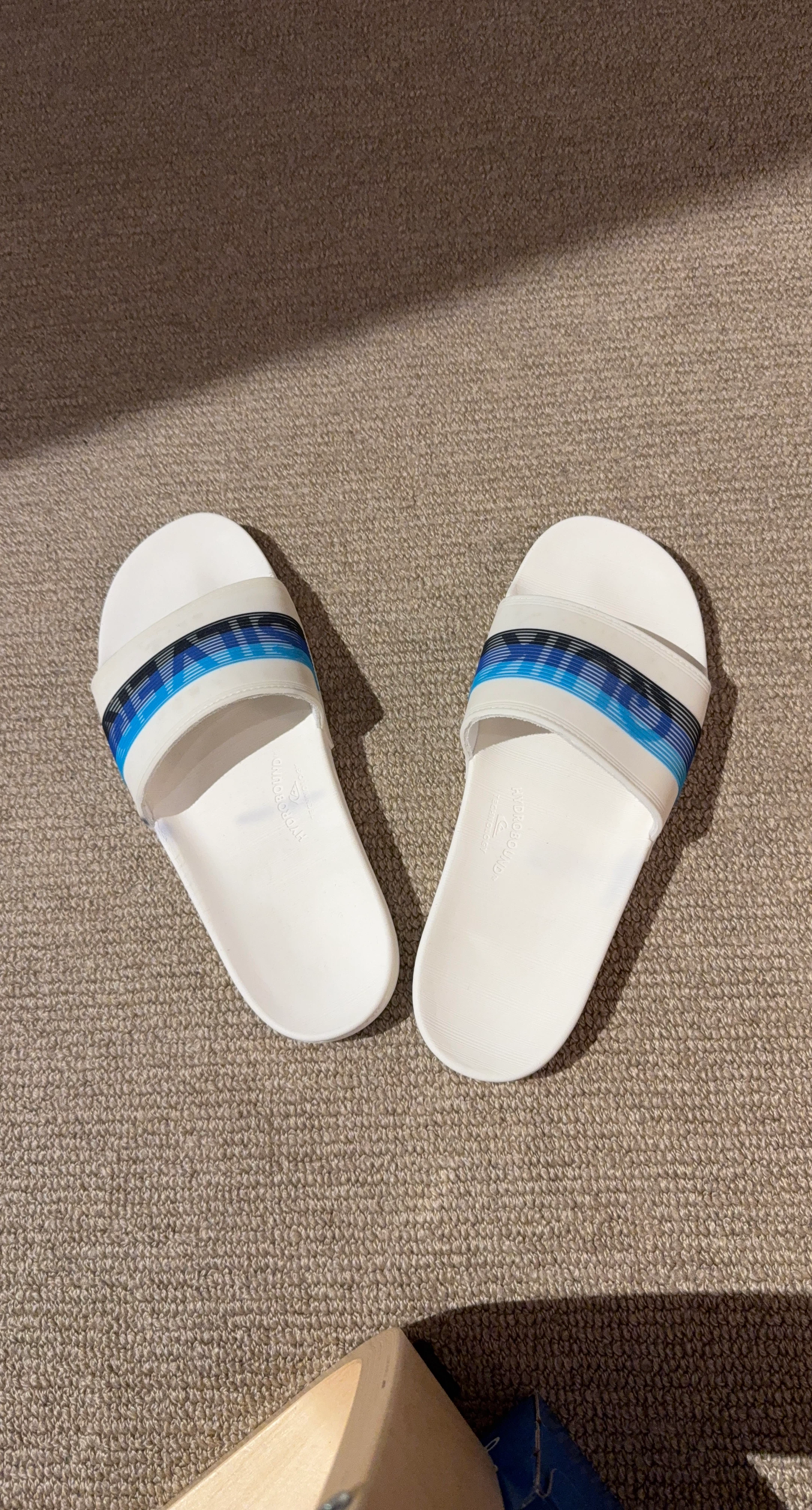 White Quiksilver Slides