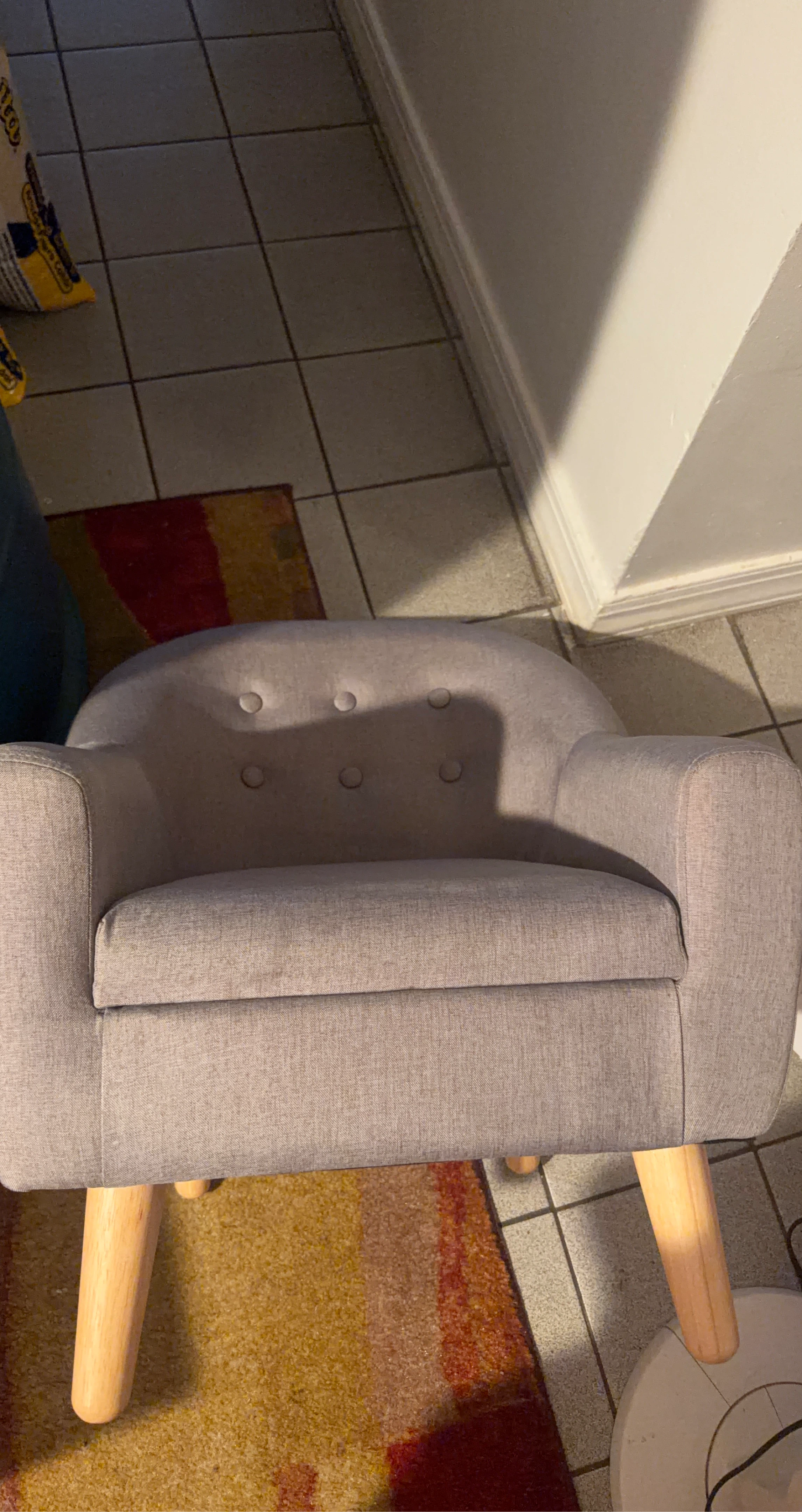 Gray Tufted Accent Chair with Wooden Legs