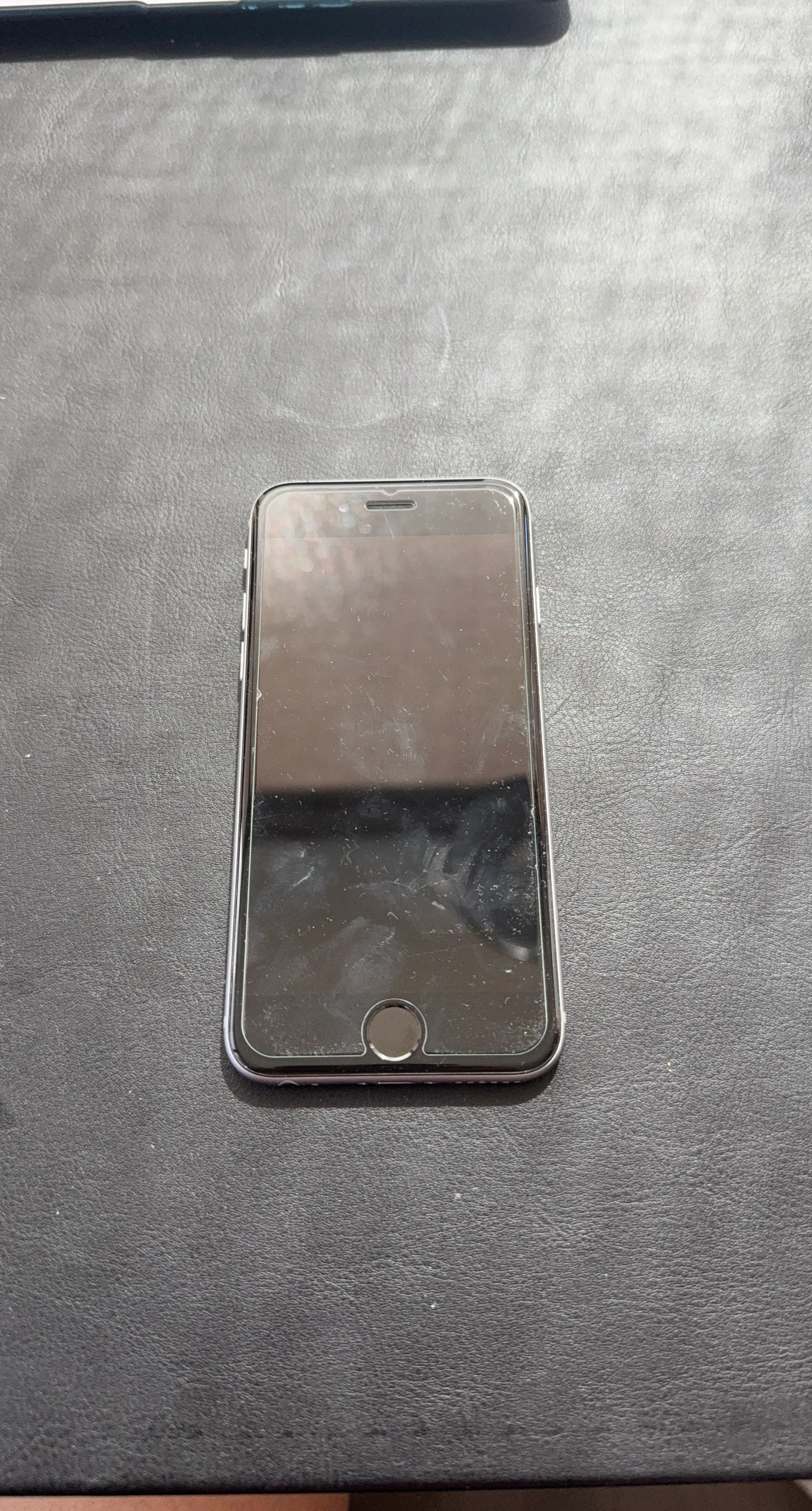 iPhone 6 (GREAT CONDITION) - photo 2