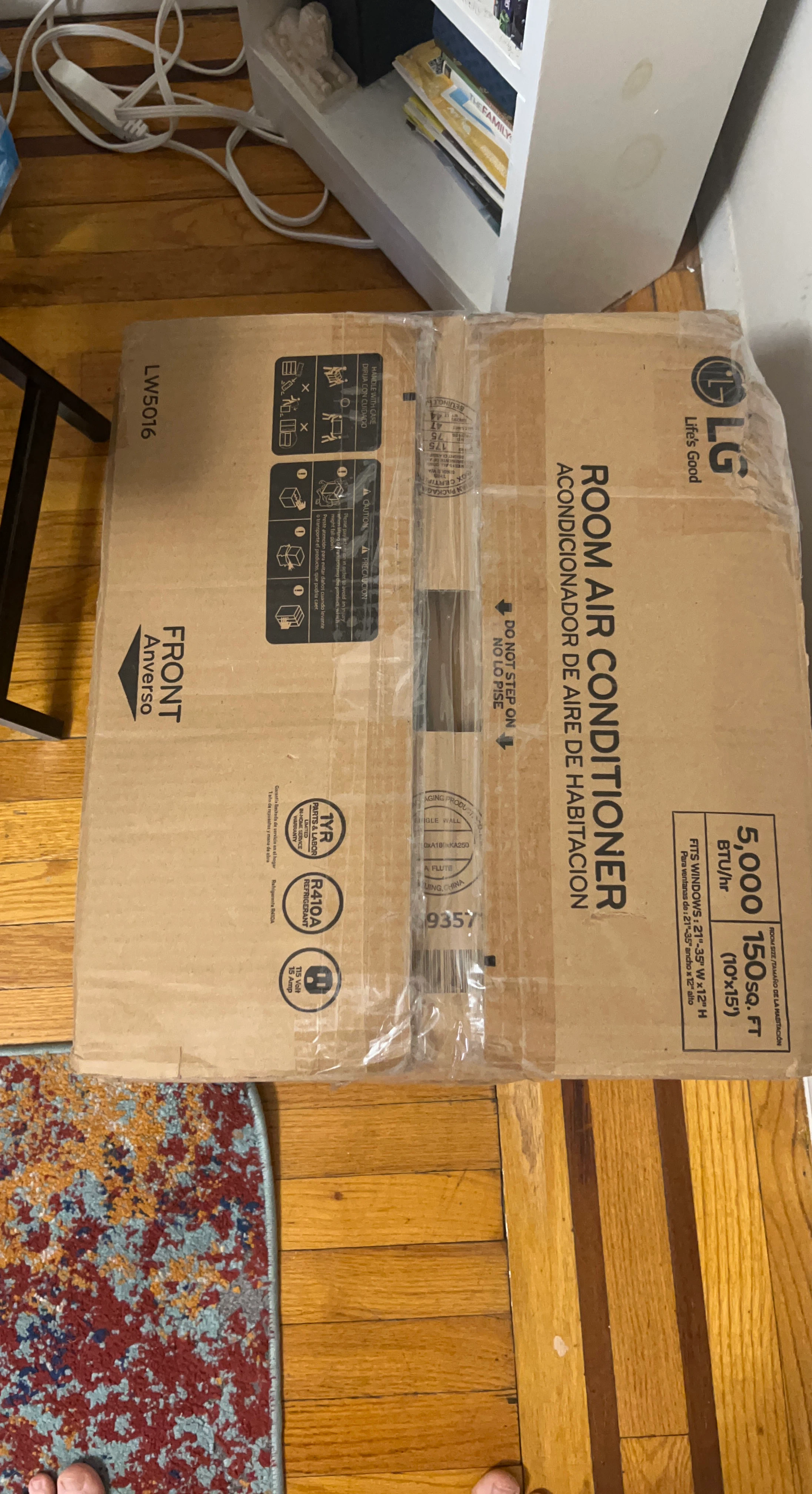 LG 5,000 BTU Room Air Conditioner LW5016