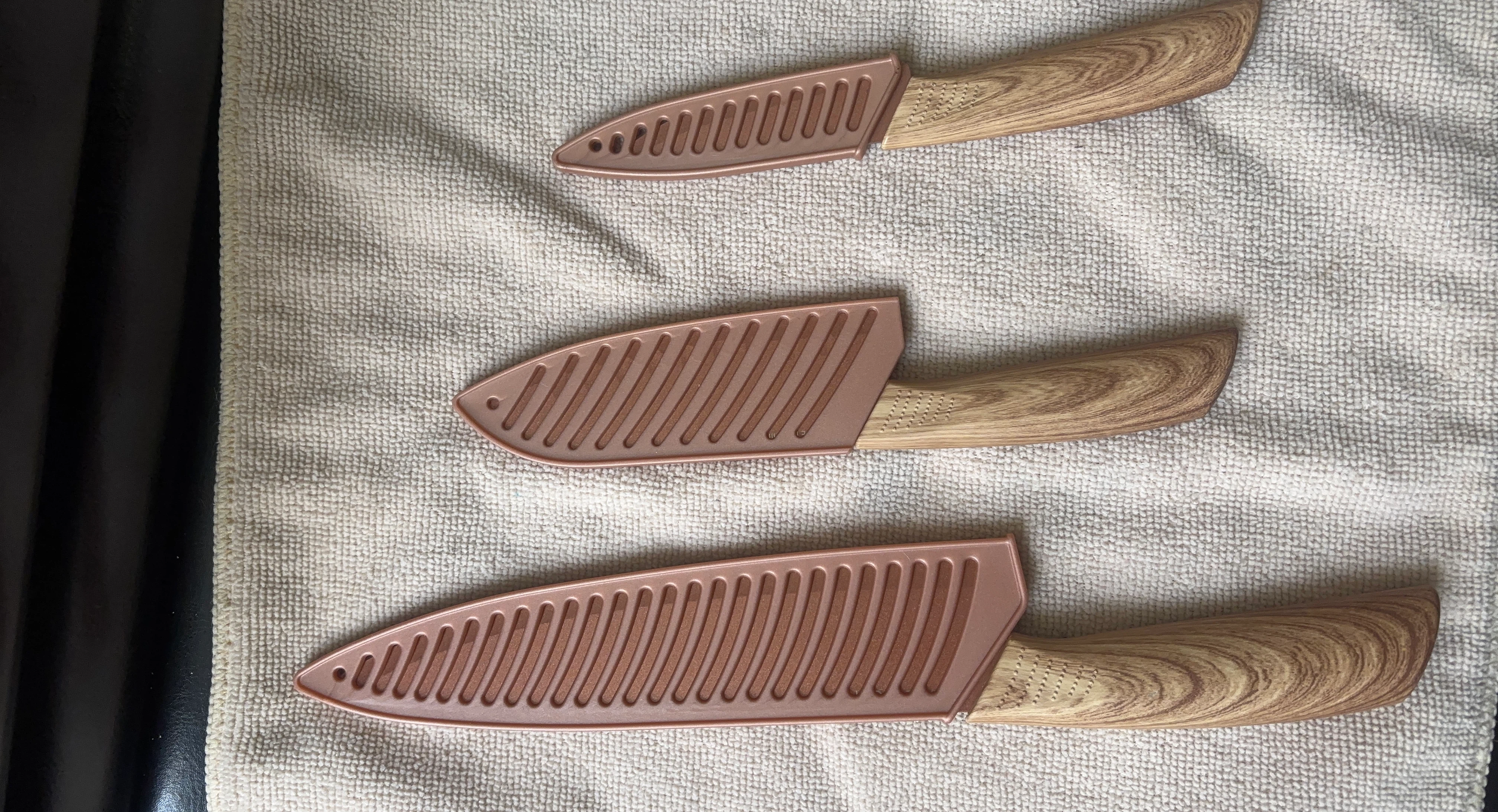 New Set of 3 Cookworks Knives With Blade Guard