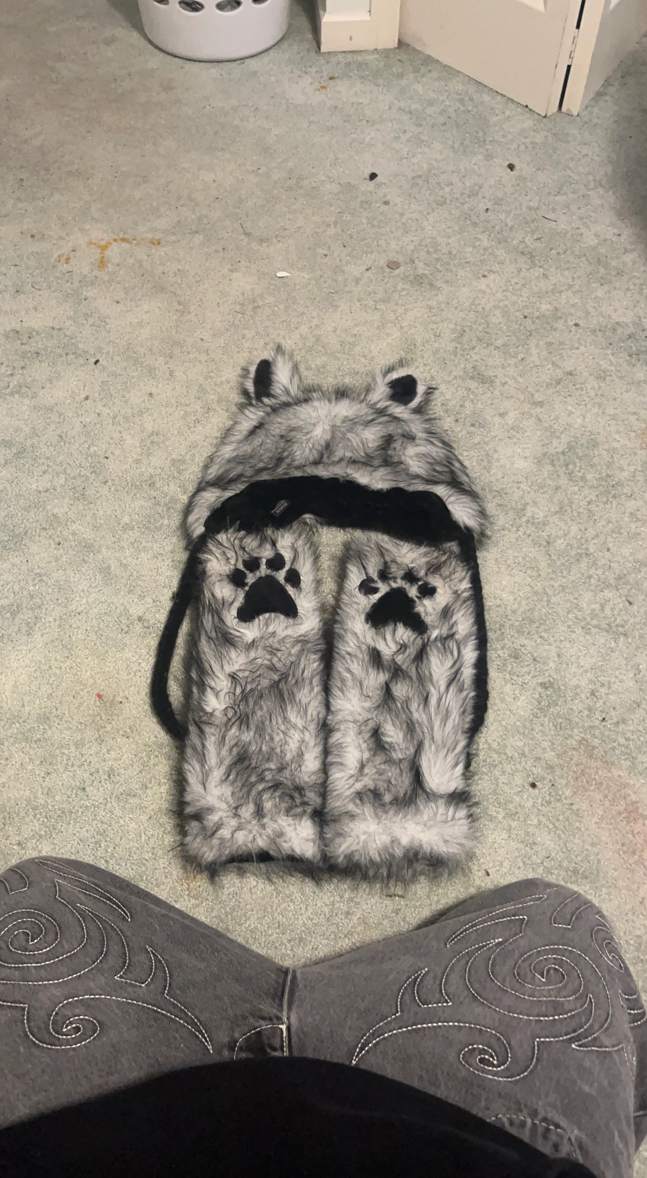Faux Fur Wolf Paw Mittens