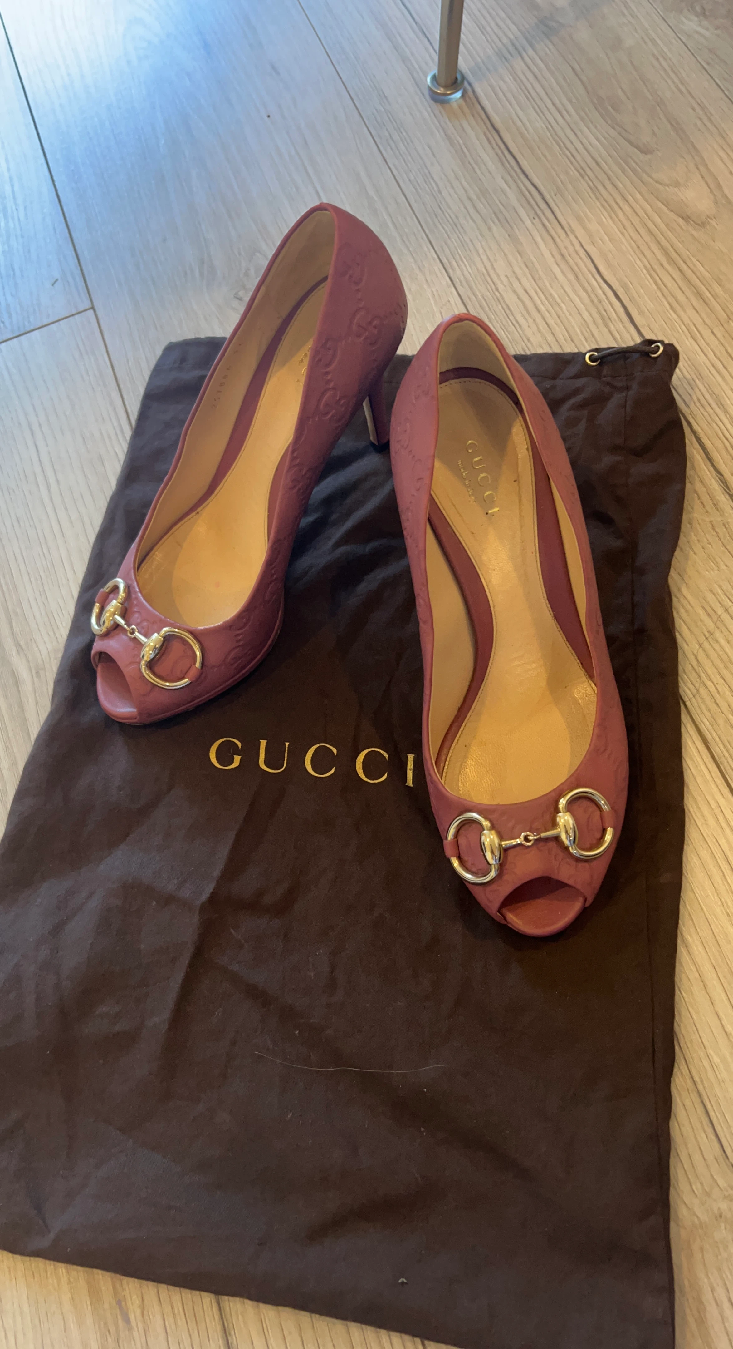 Gucci Peep Toe Heels pink
