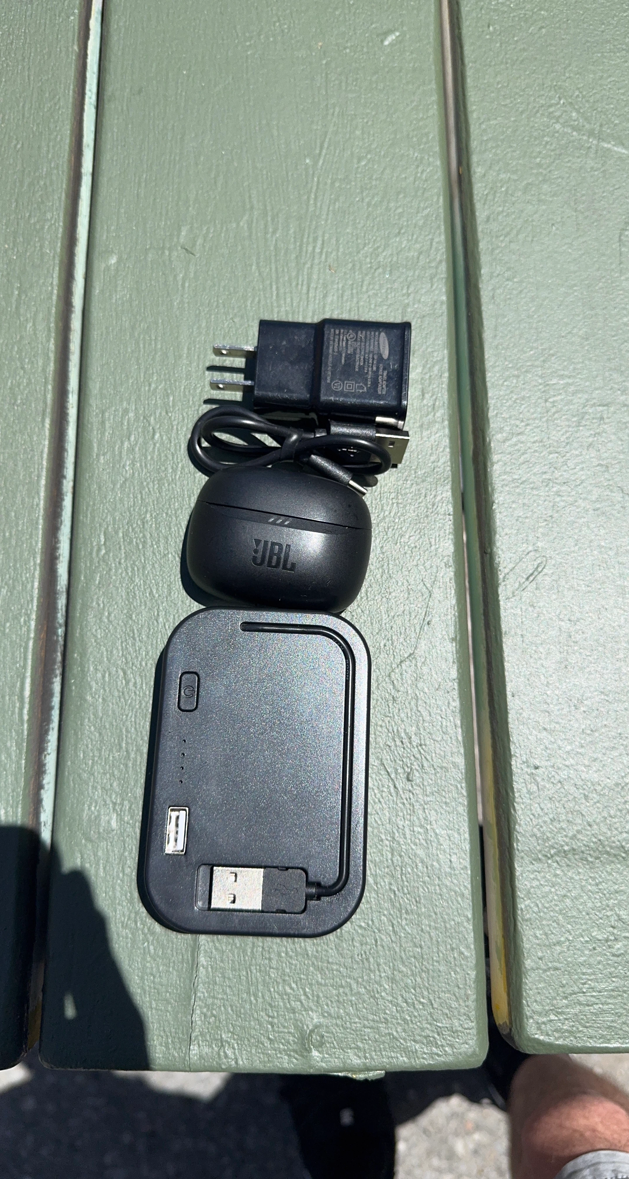 JBL Wireless Earbuds Case with Charger and Adapter