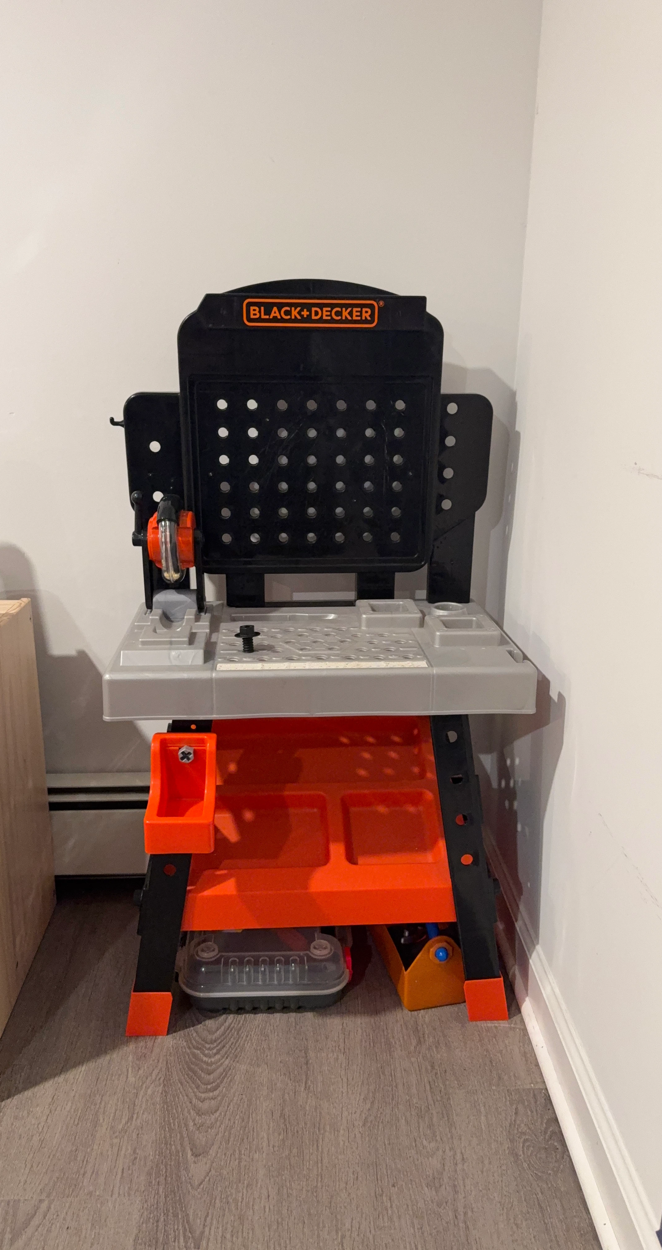 Black+Decker Toy Workbench