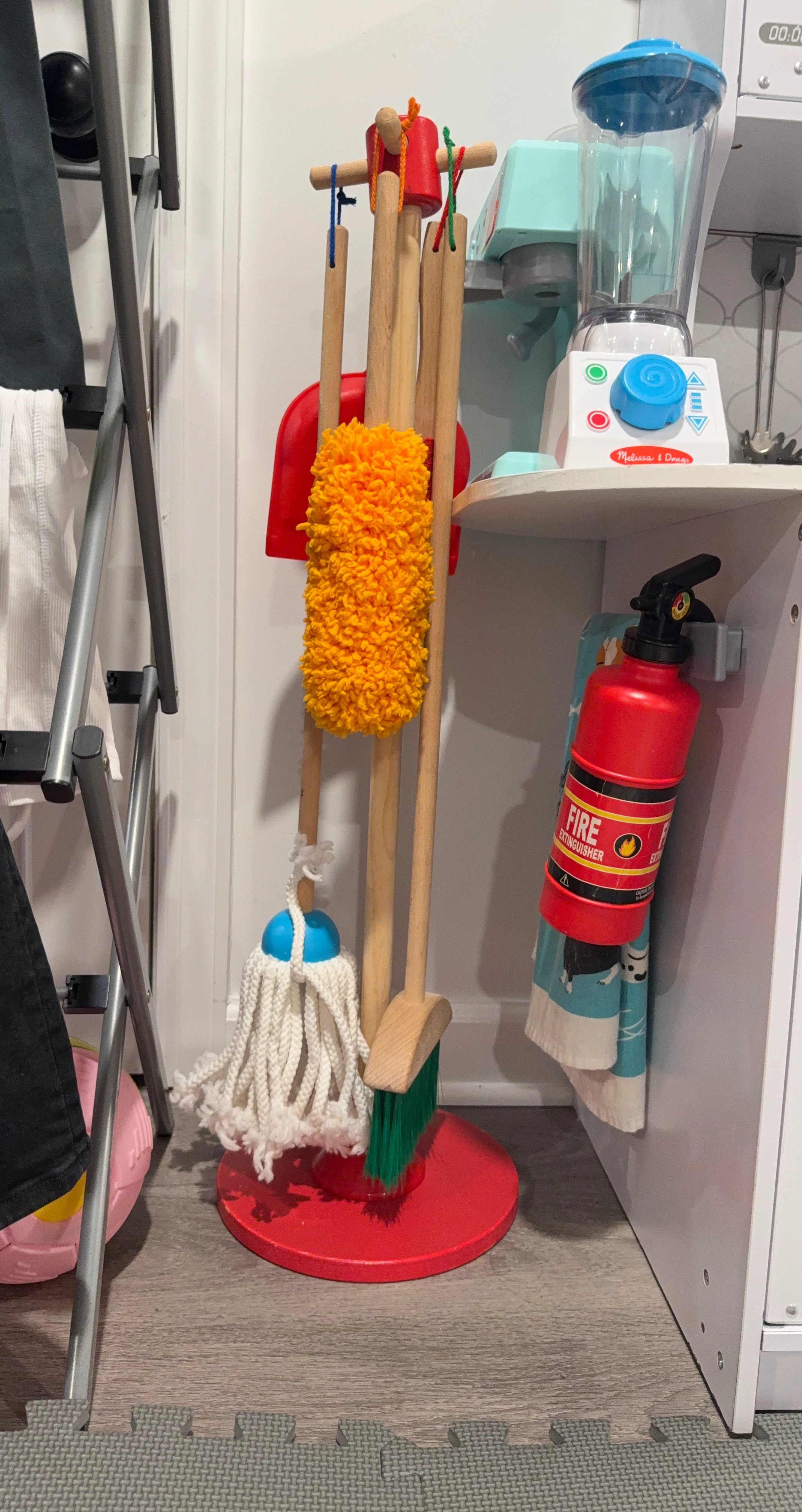 Melissa & Doug Wooden Cleaning Play Set