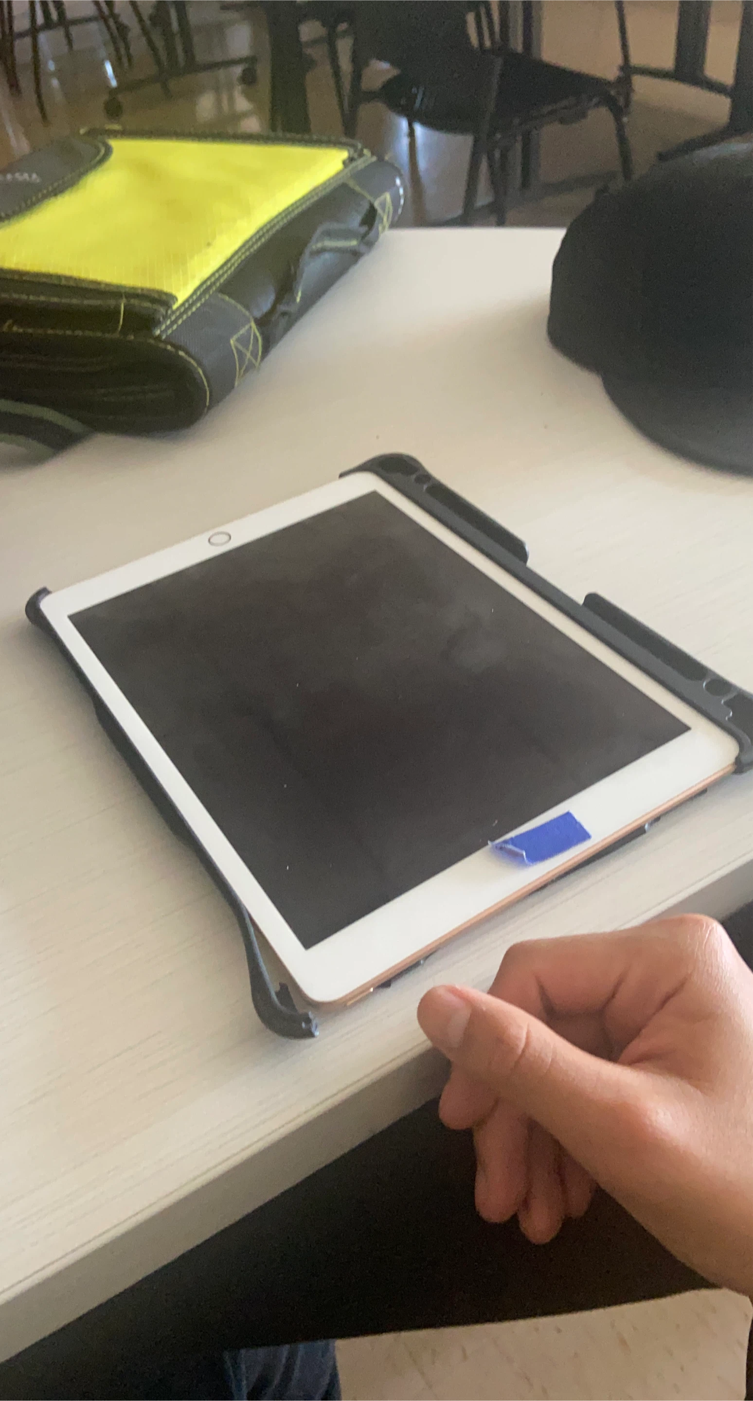 Apple iPad(8th generation)