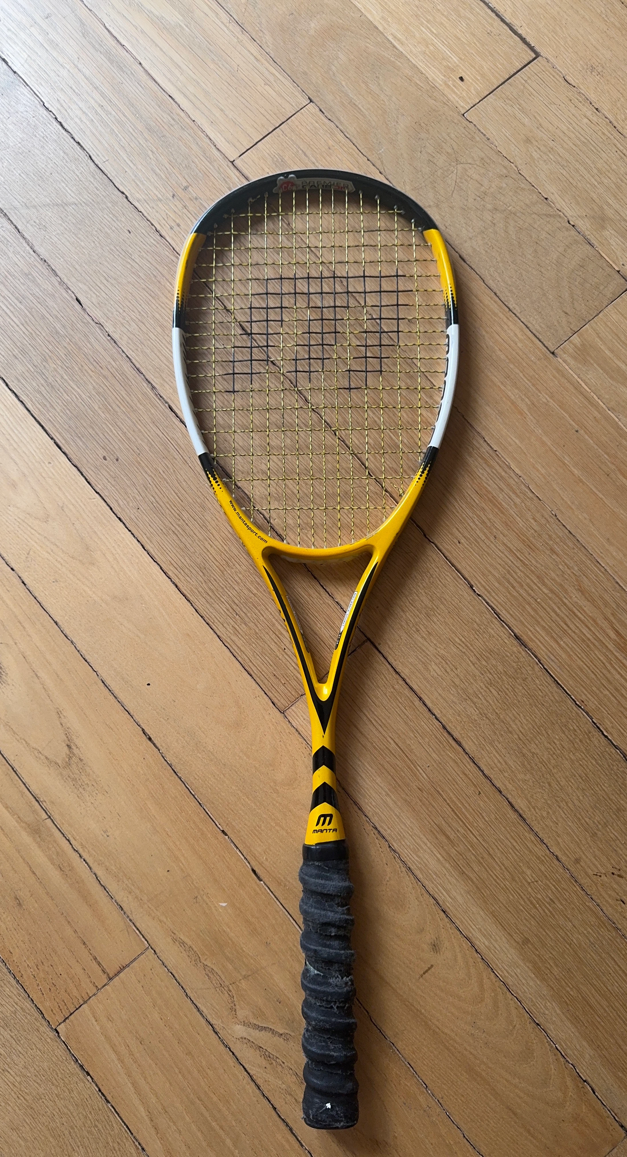 Manta Tennis Racquet