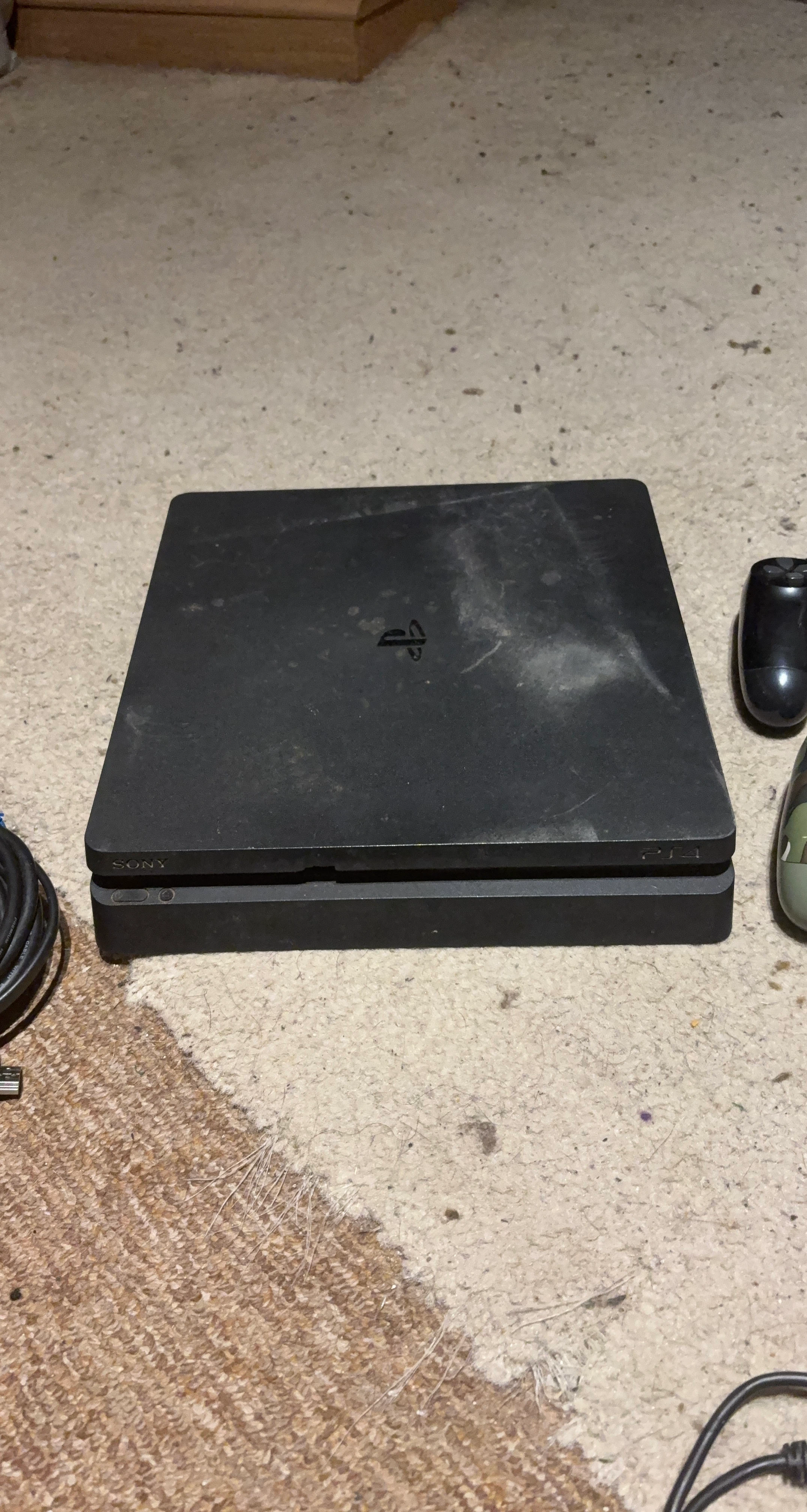 PS4 Grand Theft Auto V Premium Edition Bundle
