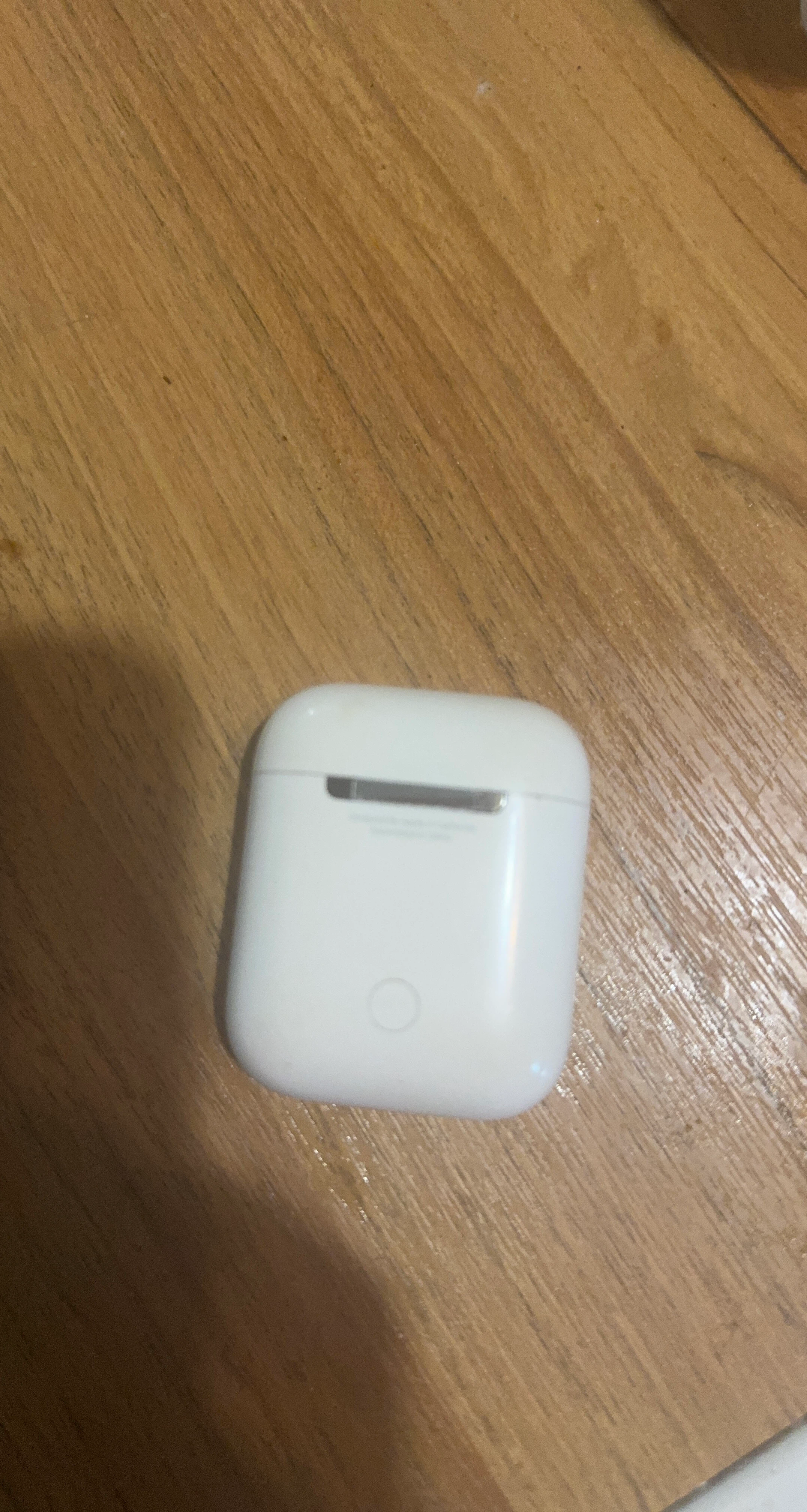 Apple AirPods Charging Case