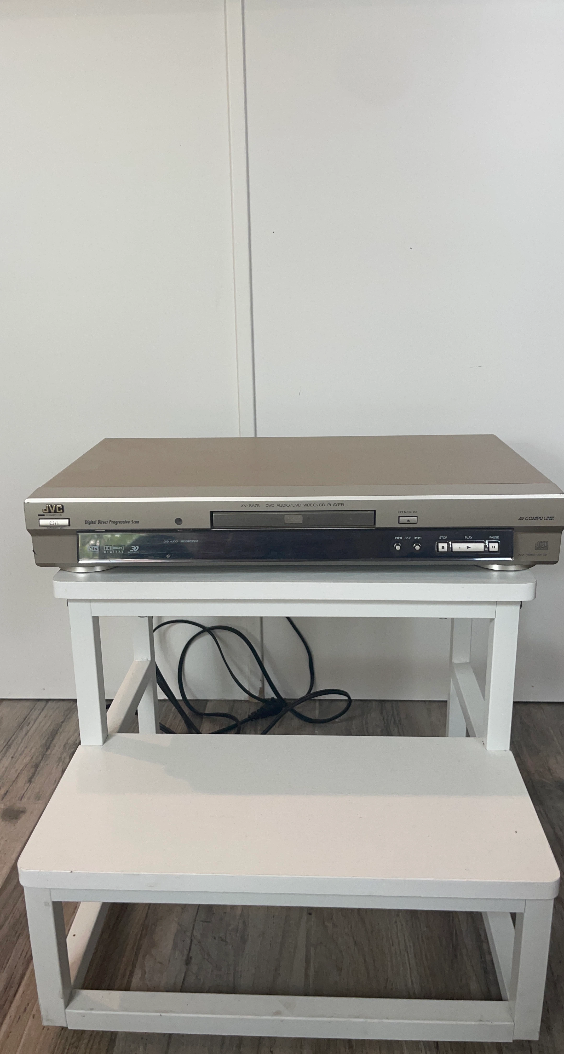 JVC XV-SA75 DVD Player