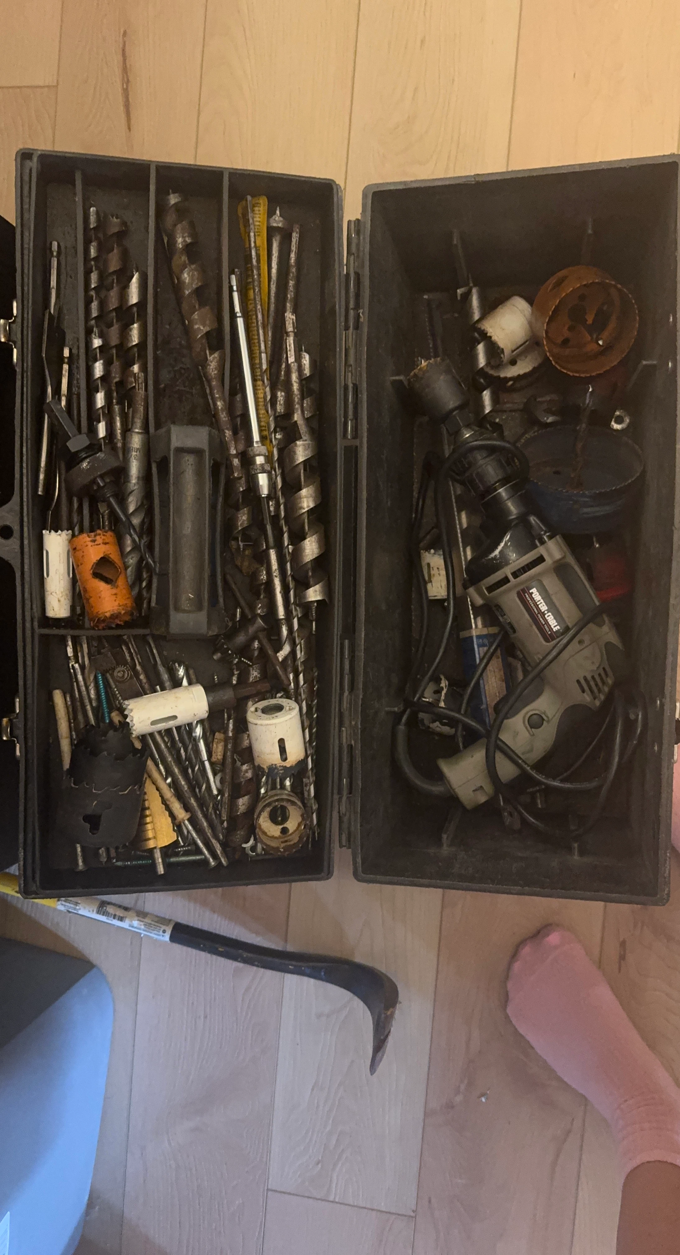 Porter-Cable Drill and Drill Bit Set