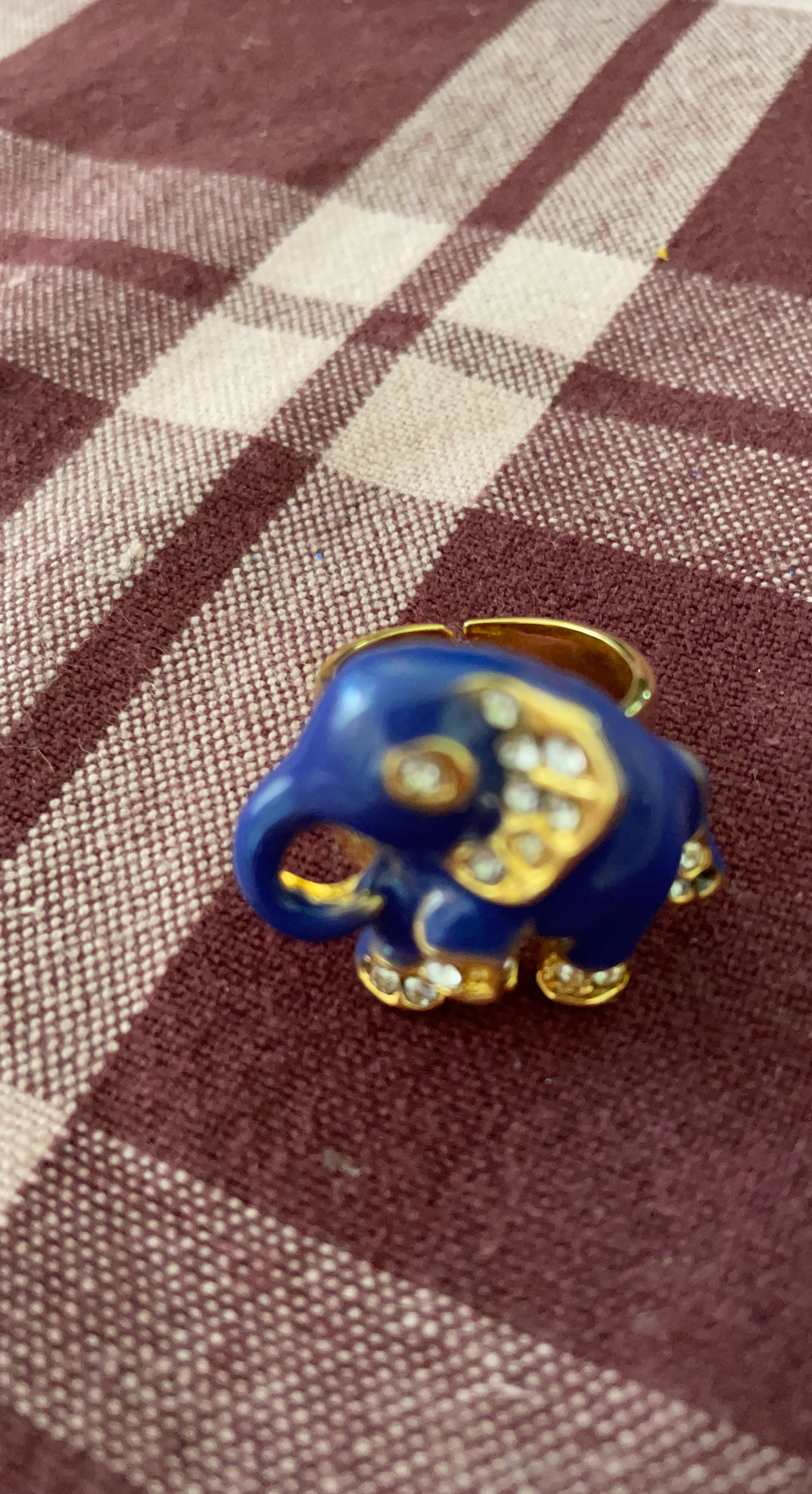 Blue Elephant Ring with Rhinestones