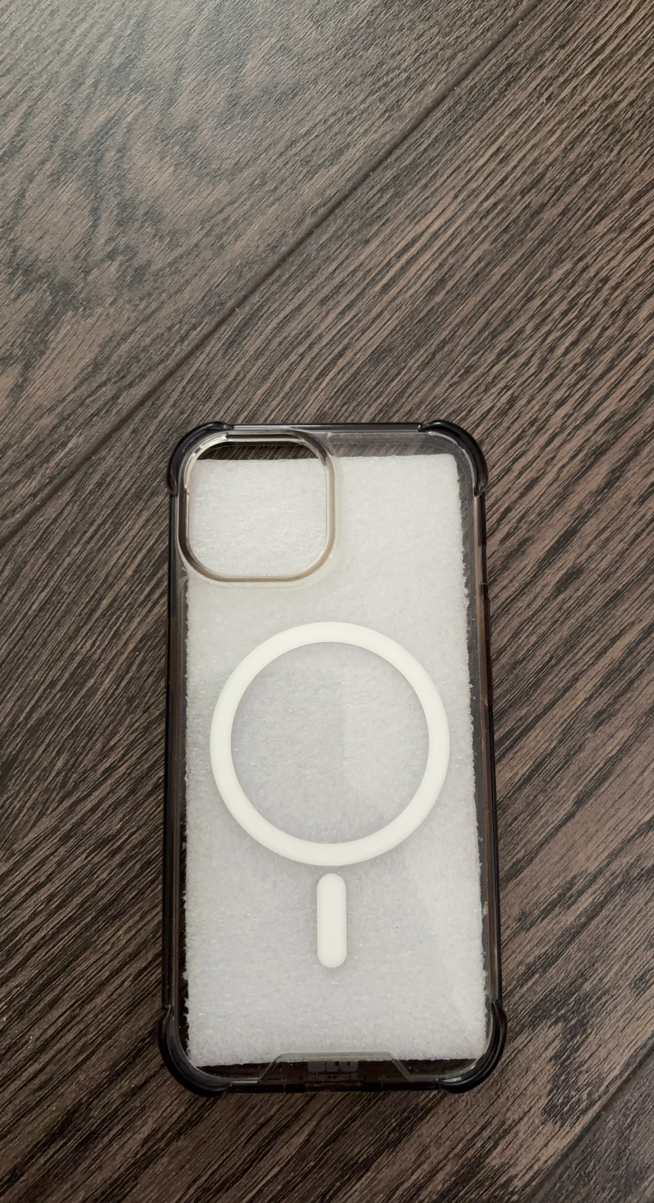 iPhone 15 - Clear MagSafe Phone Case