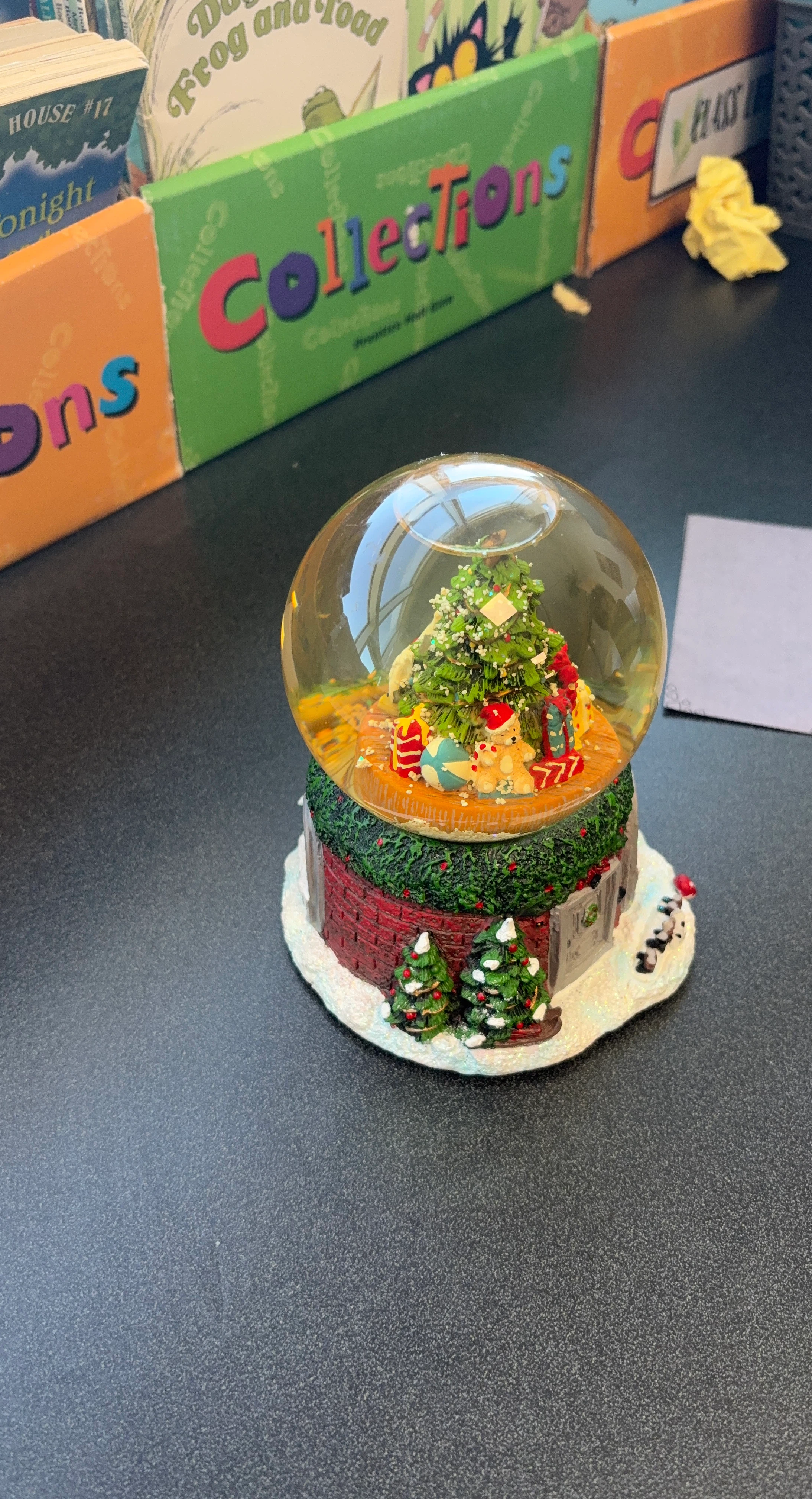 Christmas Snow Globe with Tree and Gifts