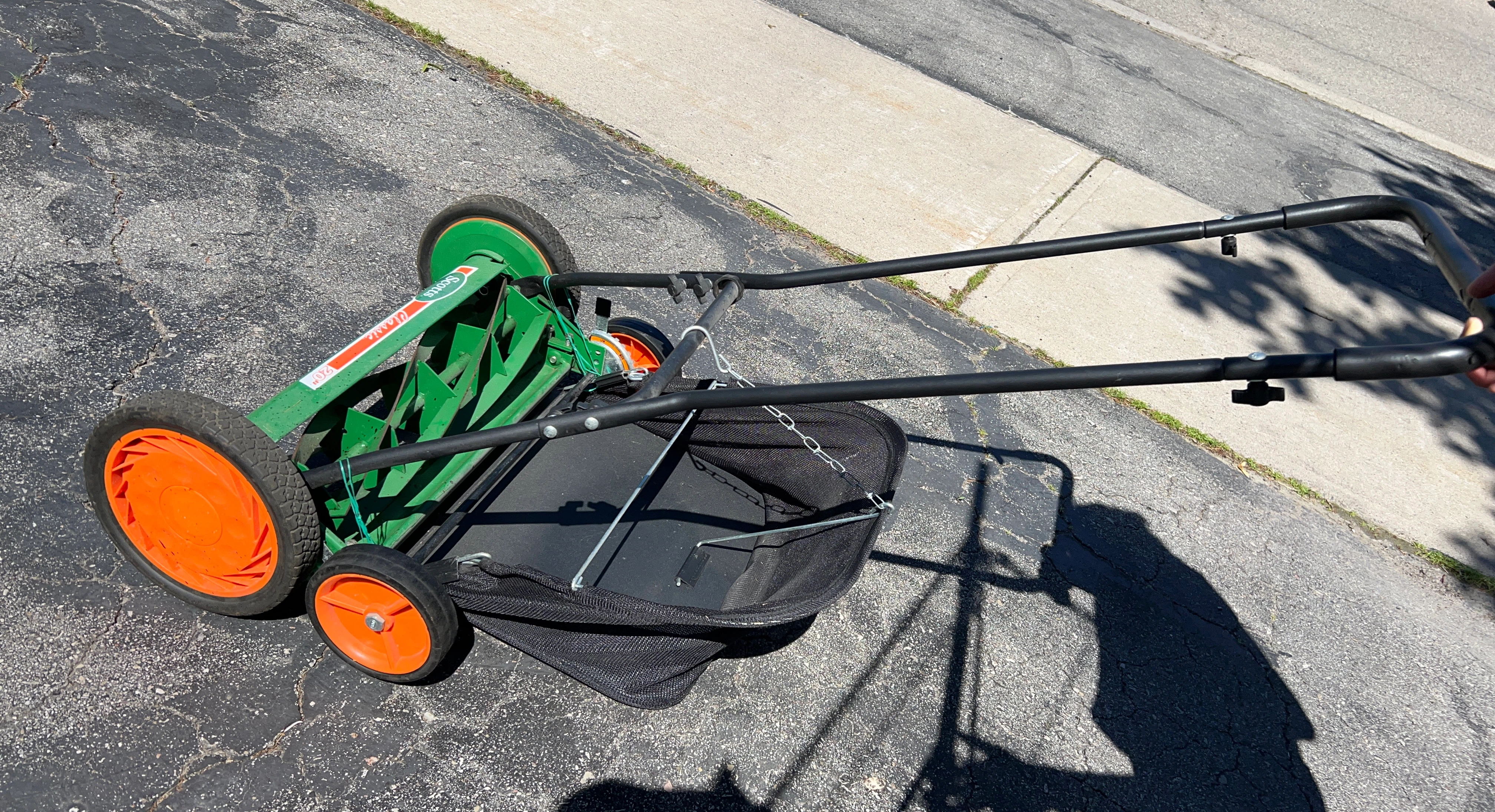 Scotts Classic 20" Reel Mower with Grass Catcher