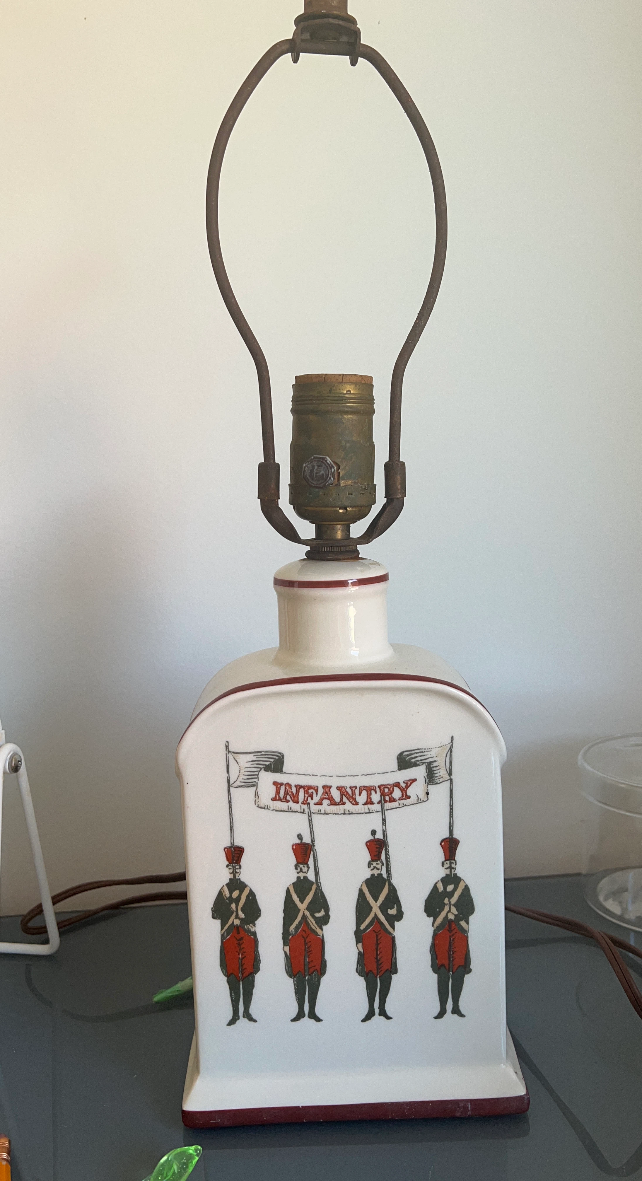 Vintage Infantry Ceramic Lamp Base - photo 2
