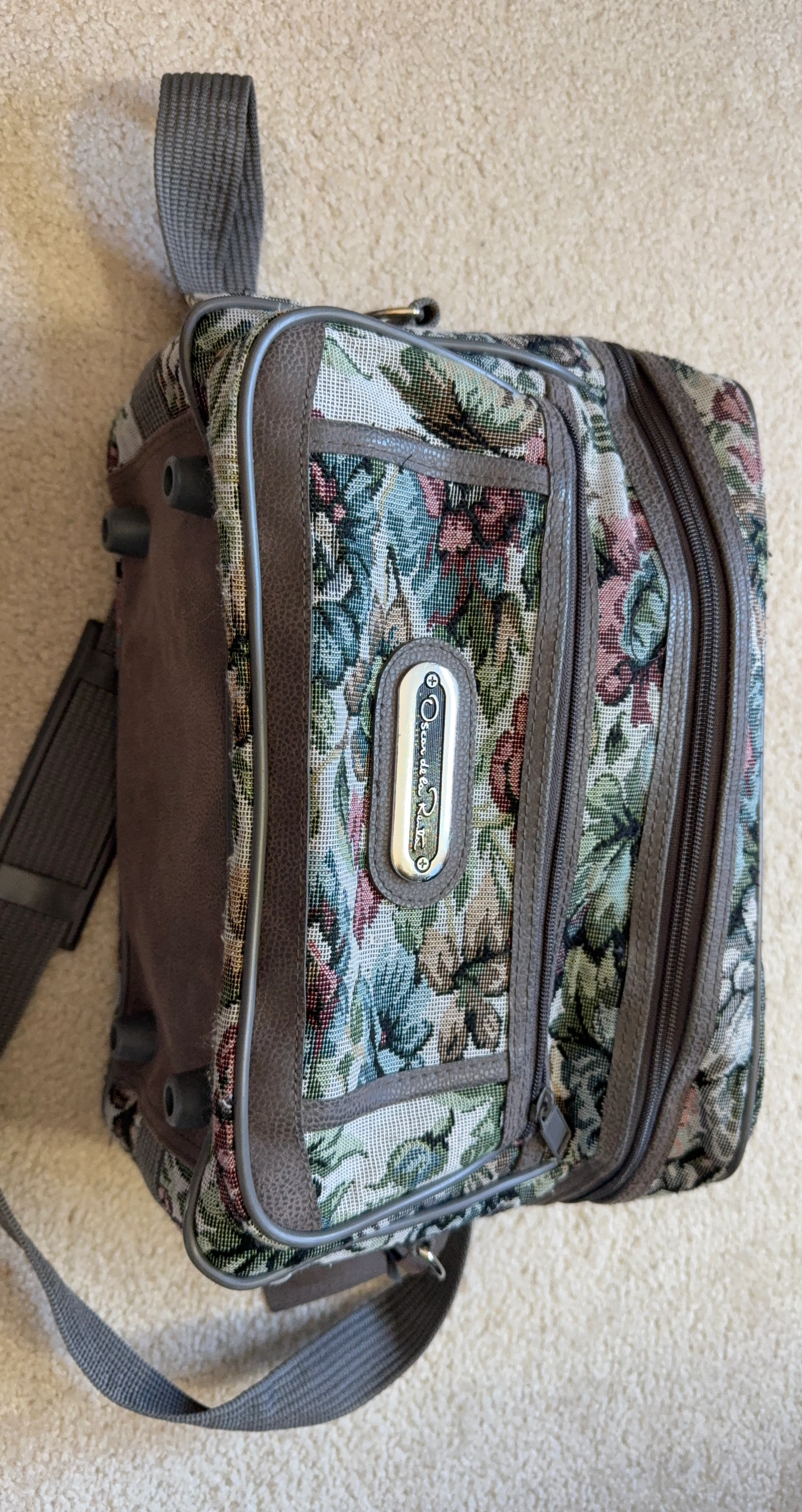 Oscar de la Renta Floral Vanity Case