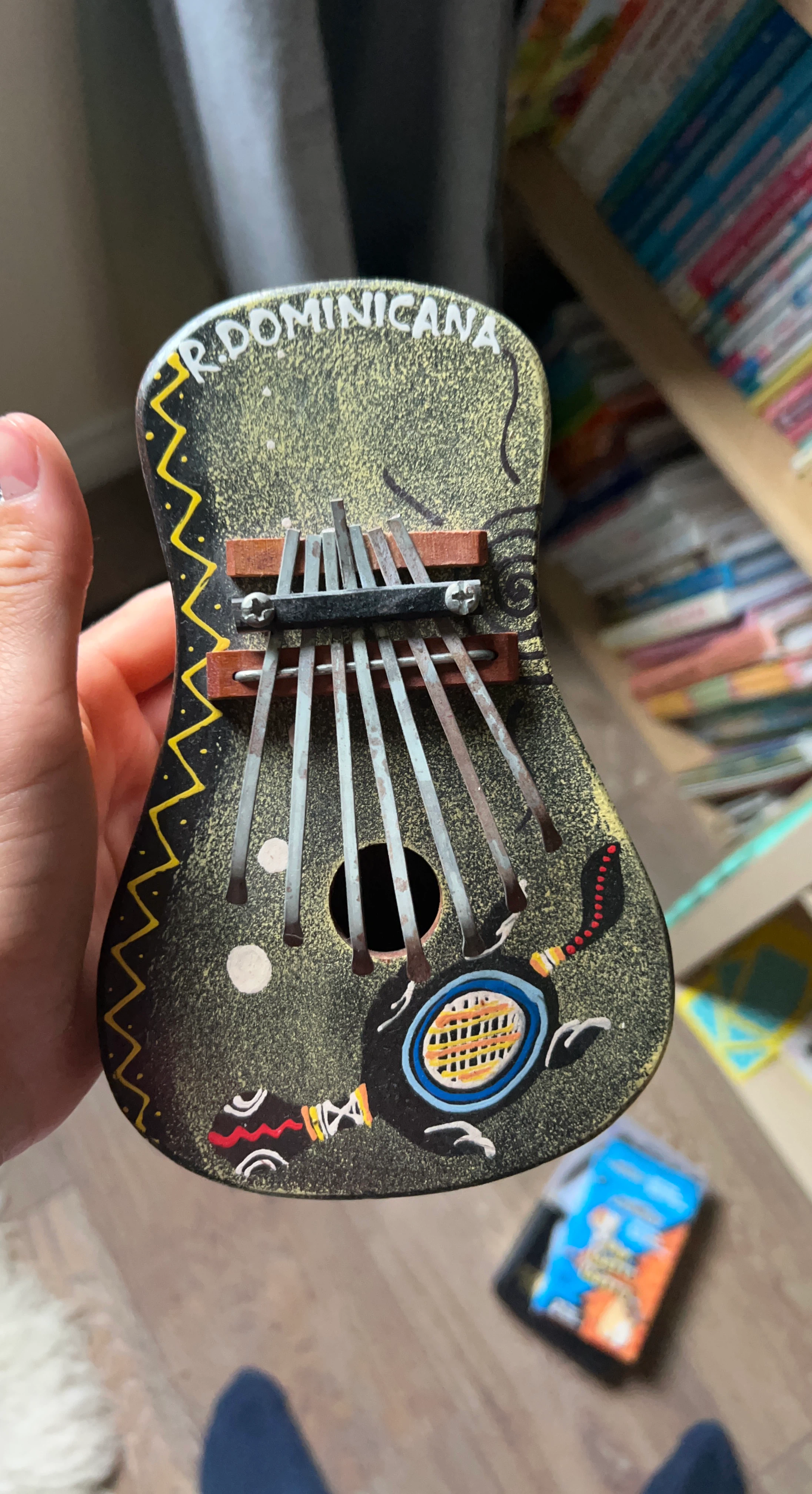 P. Dominicana Kalimba Thumb Piano